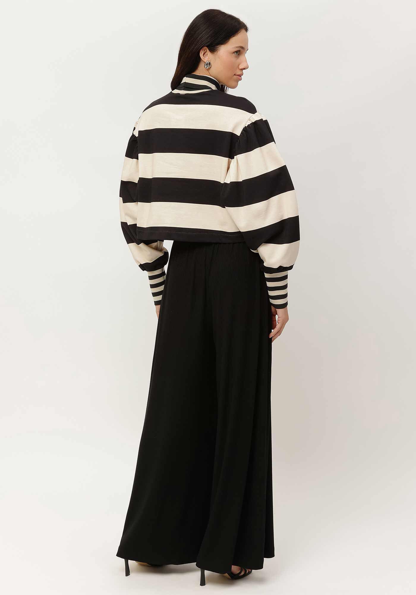 Blus&atilde;o Manga Bufante Estampado com Gola Alta, , large.