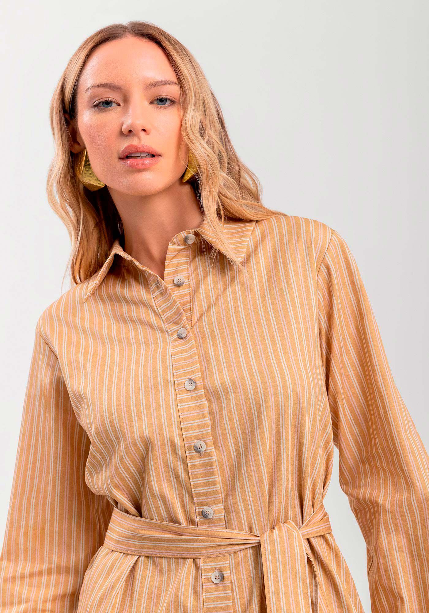 Macac&atilde;o Curto Listrado Com Mangas Amplas E Faixa Ajust&aacute;vel, , large.