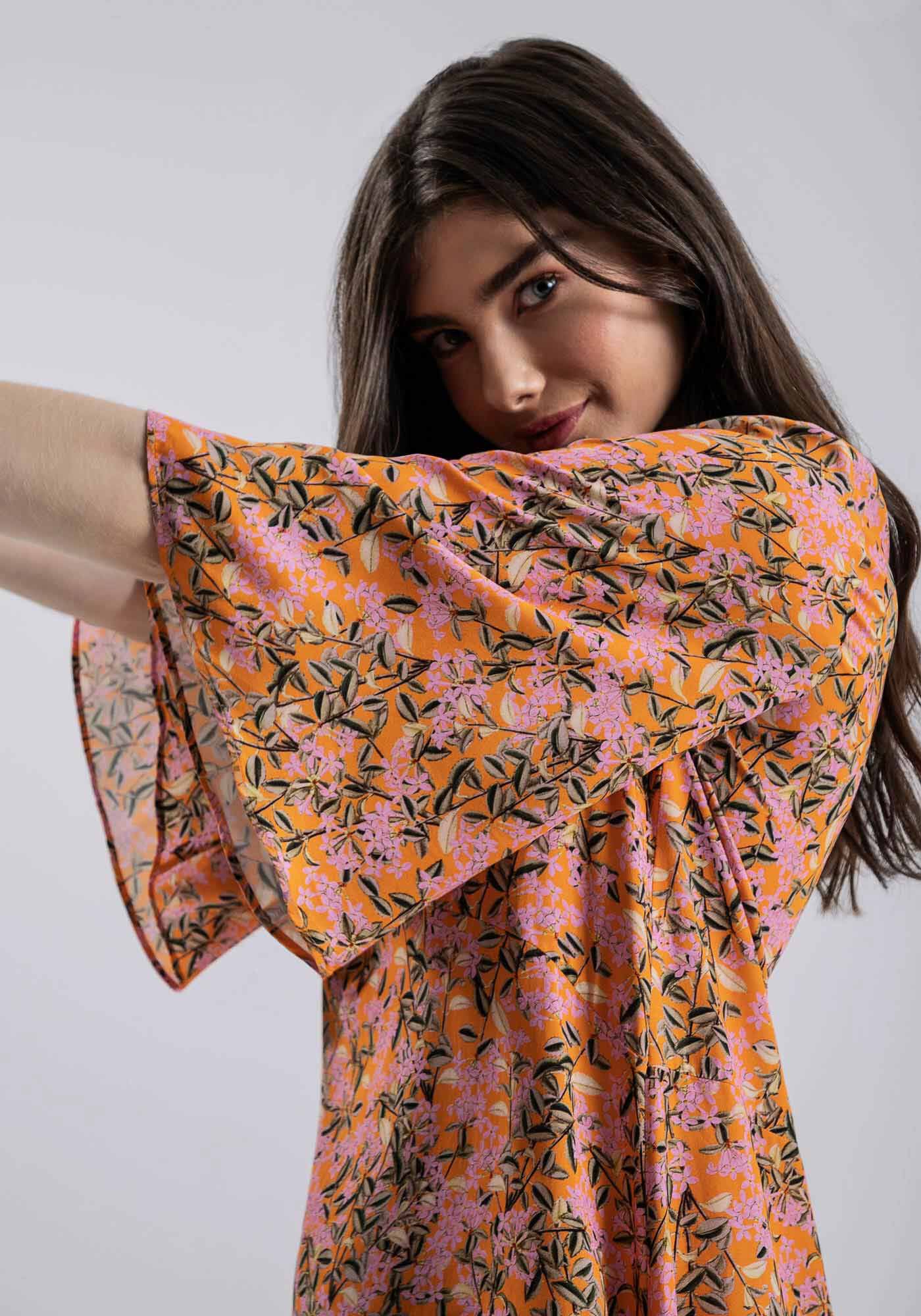 Vestido Curto Amplo Viscose com Franzido, FLORISTA, large.