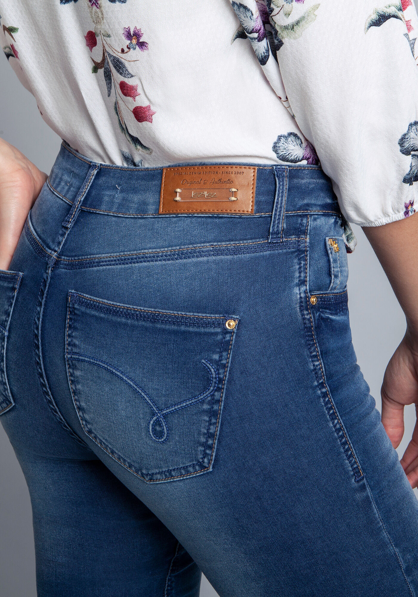 Cal&ccedil;a Jeans Com Elastano Bali, , large.