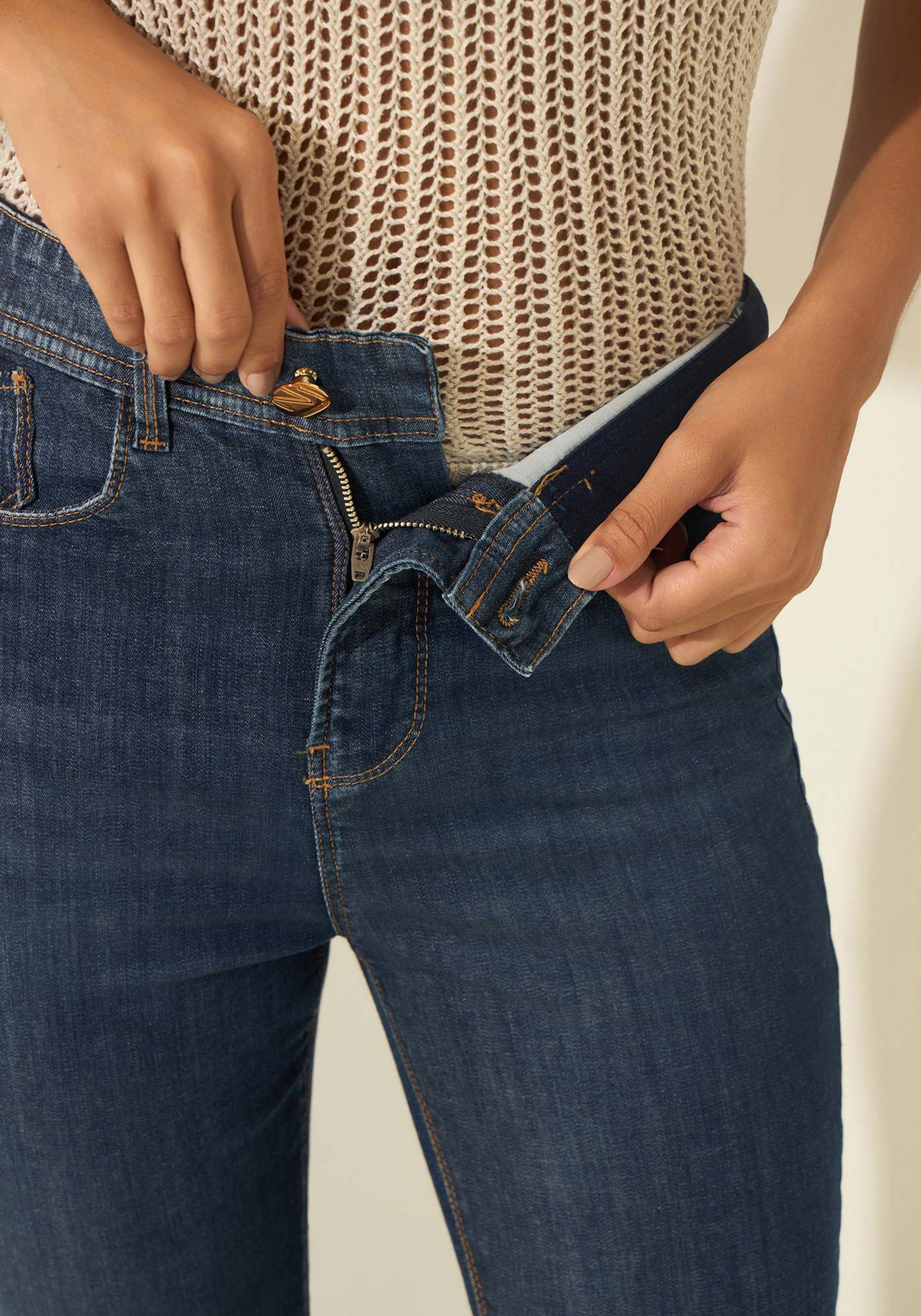 Cal&ccedil;a Jeans Flare Boot Cut Com Cintura Alta Shaping, JEANS, large.