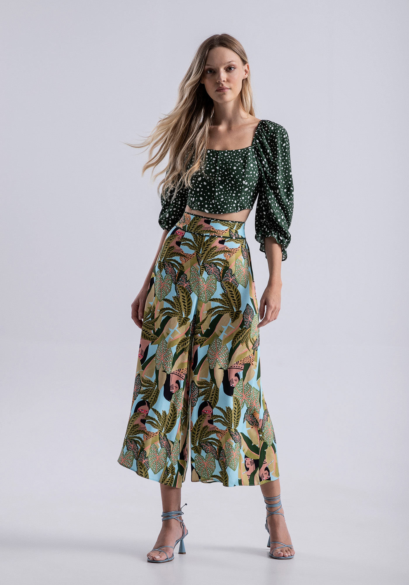 Blusa Cropped Manga Bufante em Crepe Corset, , large.