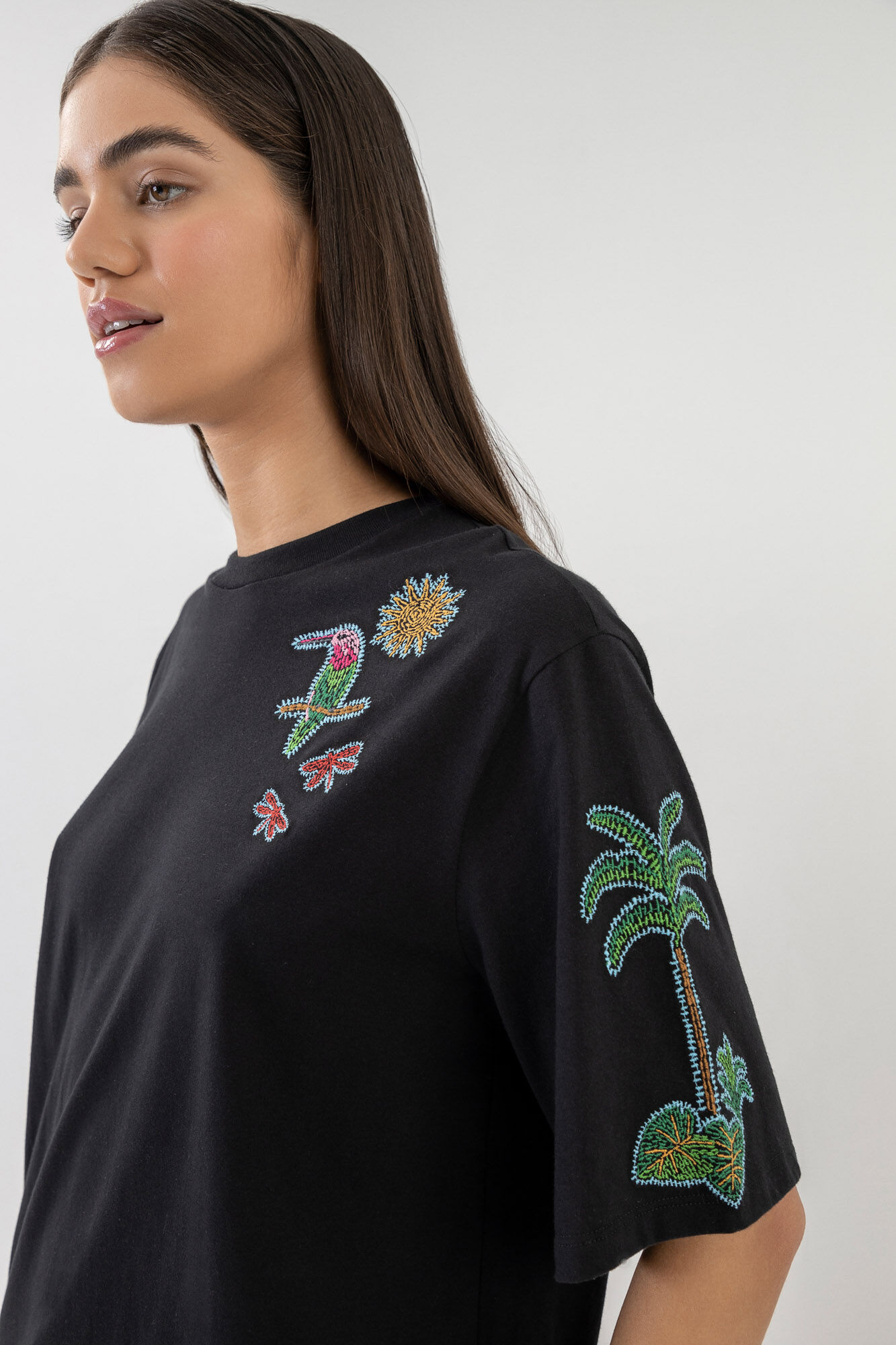 Vestido Bordado em Malha com Amarra&ccedil;&atilde;o Barra, , large.