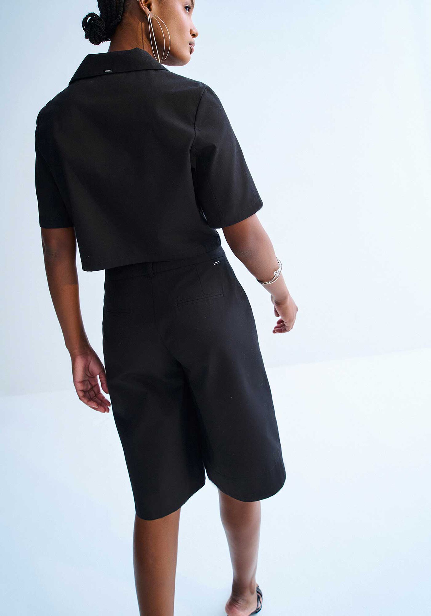 Bermuda Sarjada Alfaiataria, PRETO REATIVO. Bermuda Sarjada Alfaiataria, PRETO REATIVO, large.