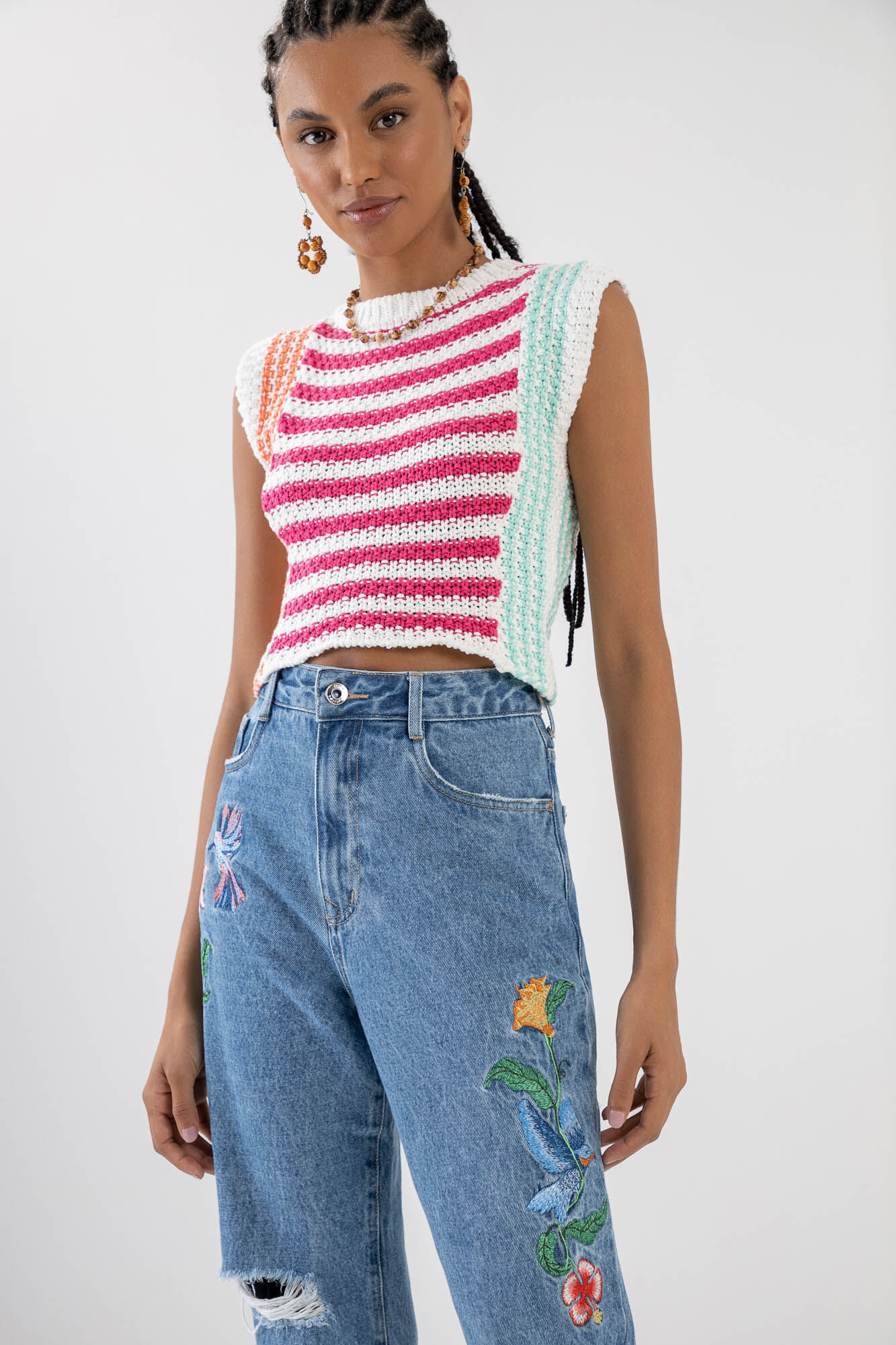 Cal&ccedil;a Jeans Mom Super Alta Bordada, , large.