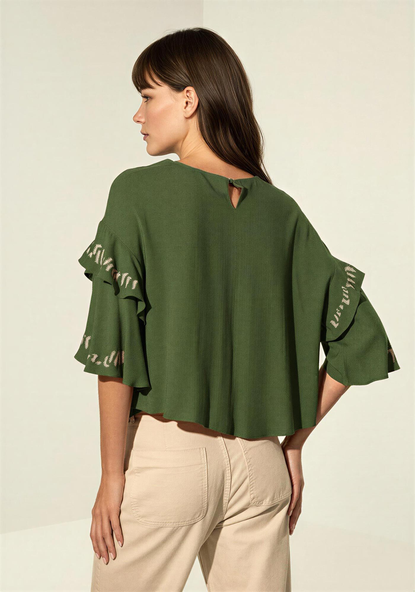 Blusa De Mangas Curtas Bordadas Com Babados Em Viscose, VERDE FLORENA, large.