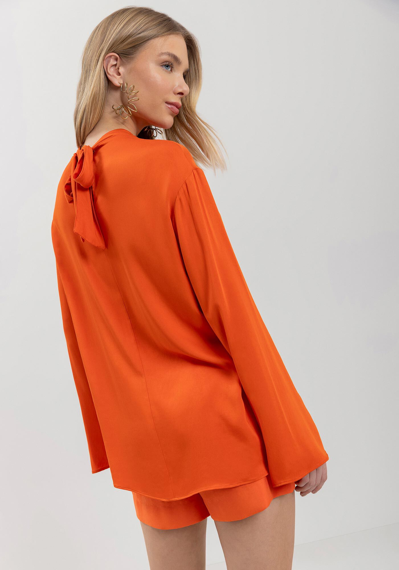 Blusa Alongada De Mangas Com Gola Alta E Amarra&ccedil;&atilde;o, , large.