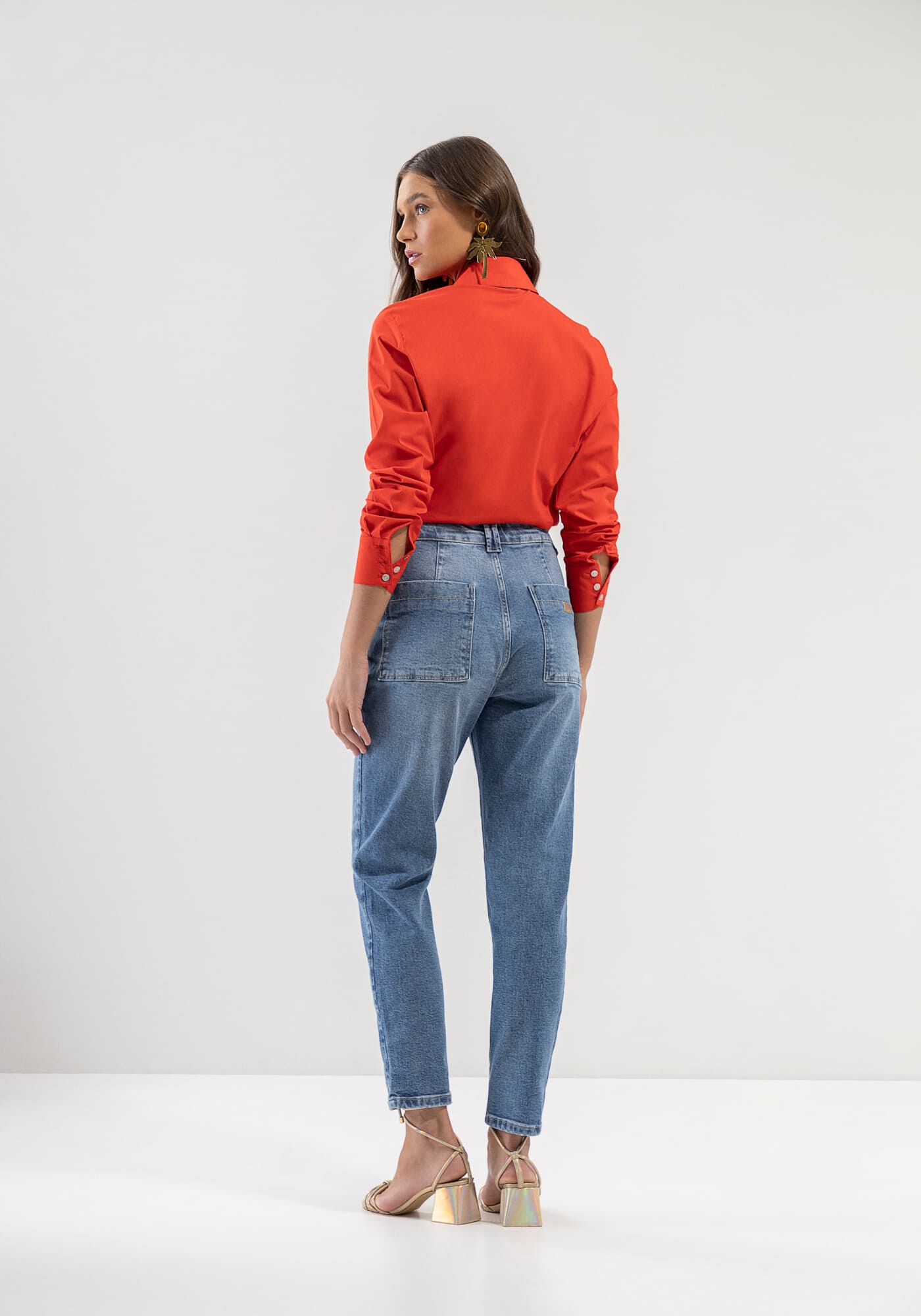 Cal&ccedil;a Jeans Mom Super Alta com Detalhe Bolso, JEANS, large.