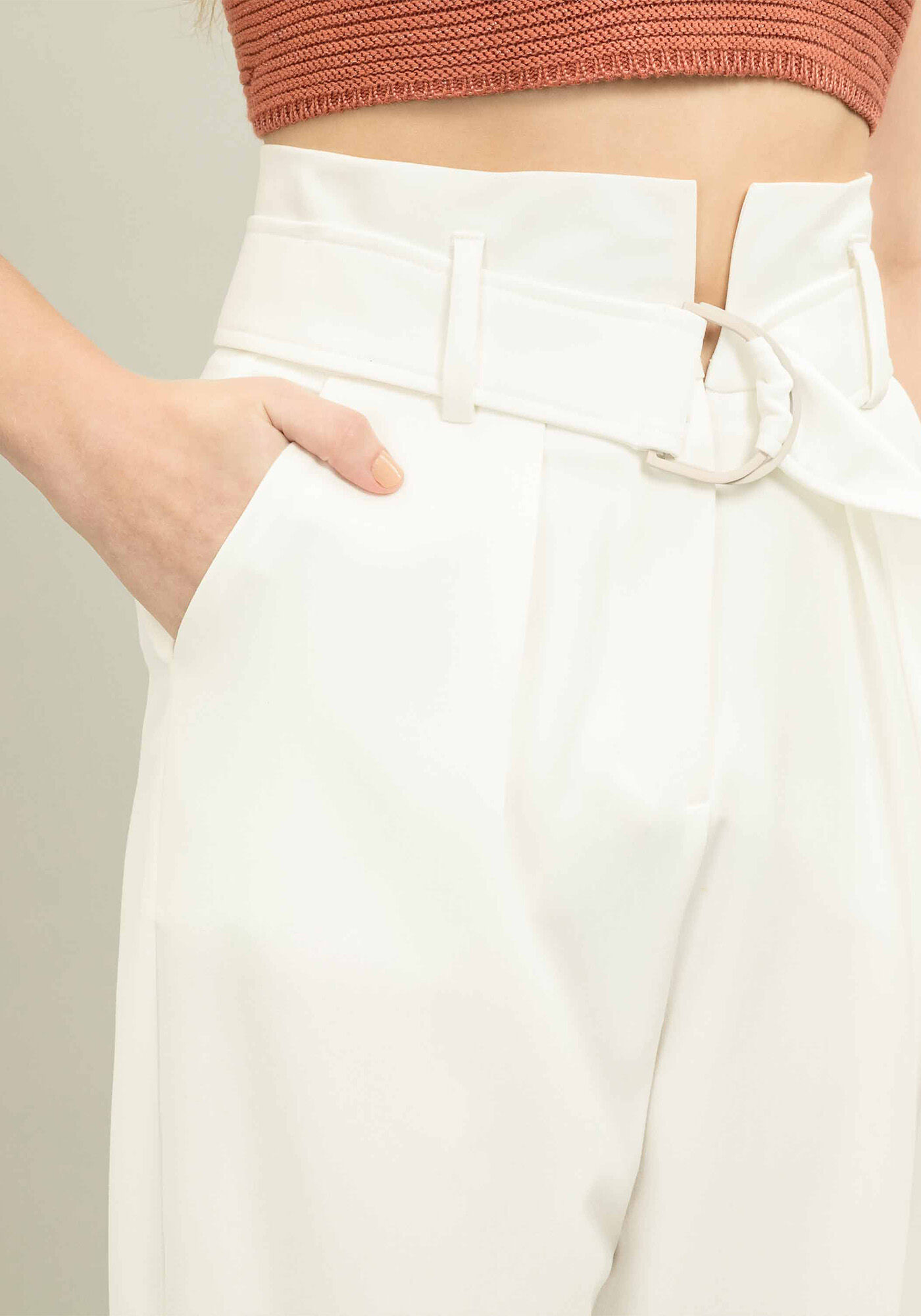 Cal&ccedil;a Cintura Alta com Cinto Branco Off White, , large.