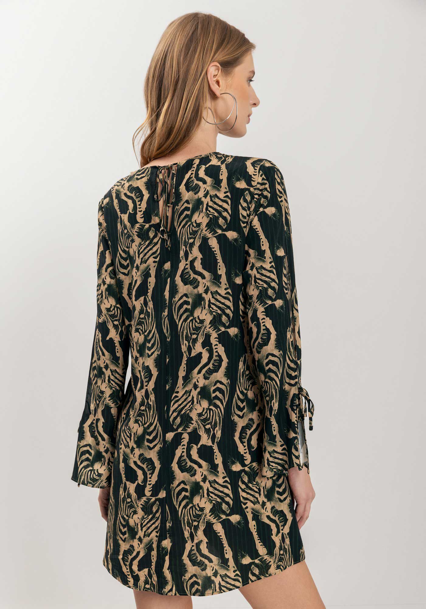 Vestido Curto Estampado De Mangas Longas Com Amarra&ccedil;&otilde;es, ZEBRA PLISSE VERDE, large.