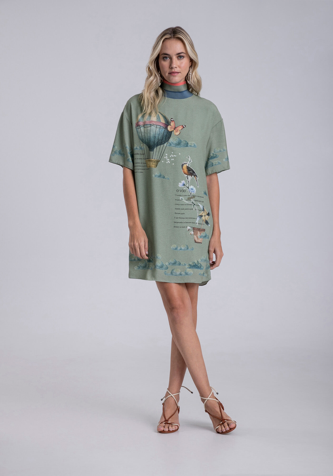 Vestido Tecido Poly com Gola Alta e Retil&iacute;nea, , large.