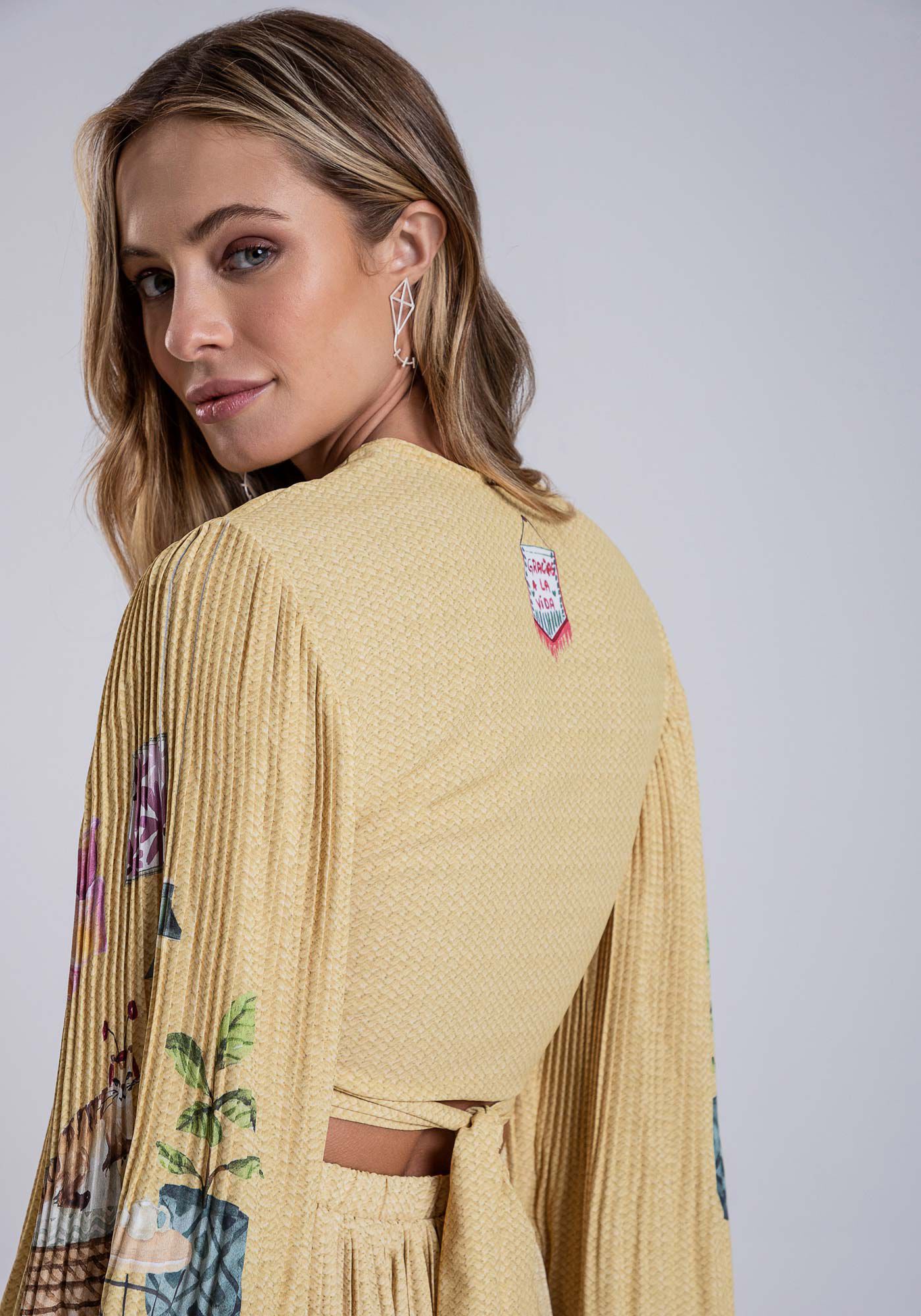 Blusa Cropped com Manga Plissada M&aacute;xi, DOCE LAR, large.