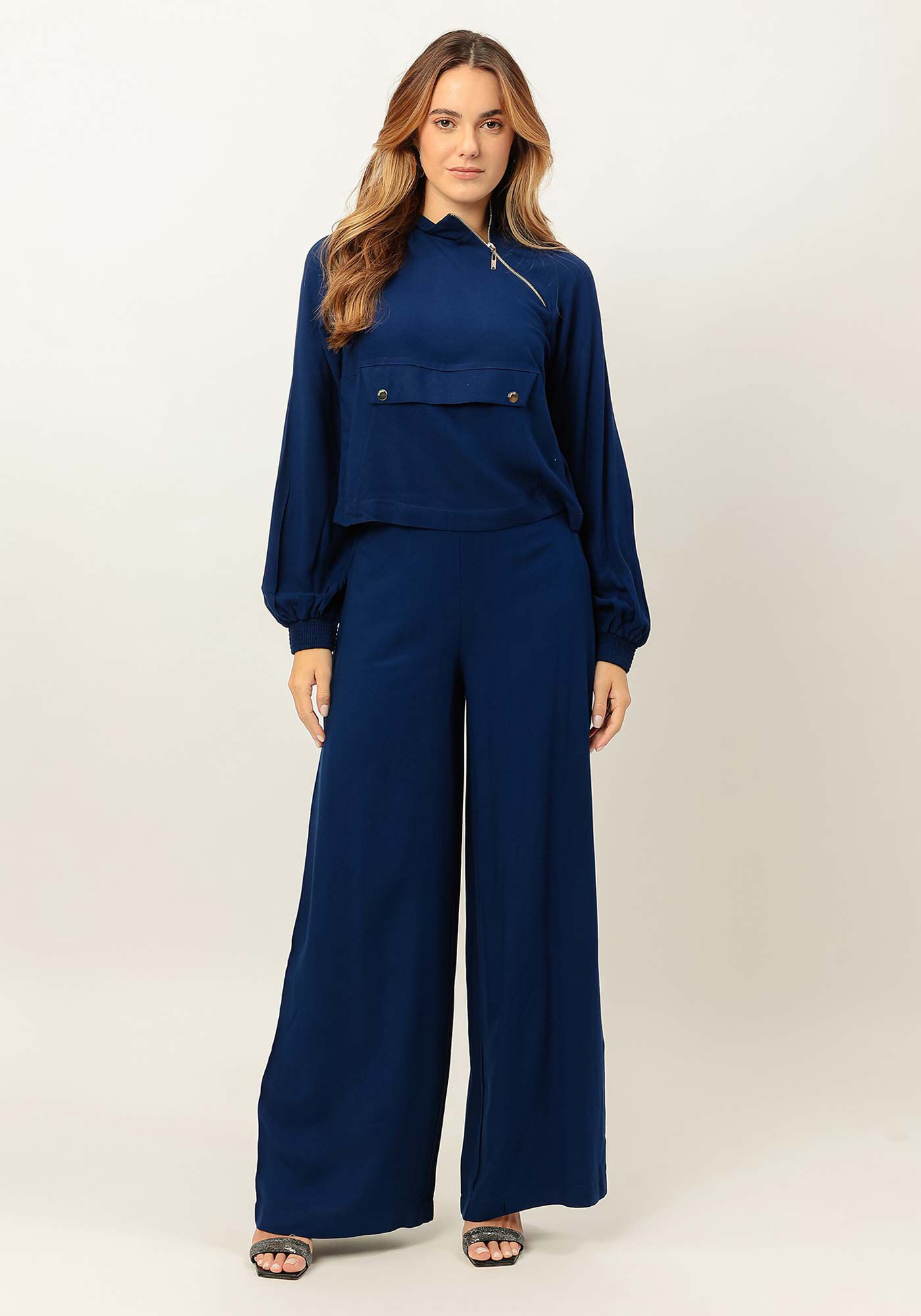 Conjunto em Crepe com Blus&atilde;o e Cal&ccedil;a Pantalona, AZUL STARRY, large.