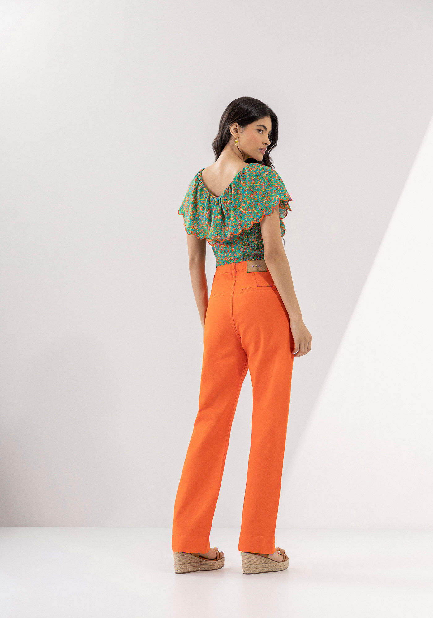 Blusa Estampada Cropped com Babado Sobreposto, , large.