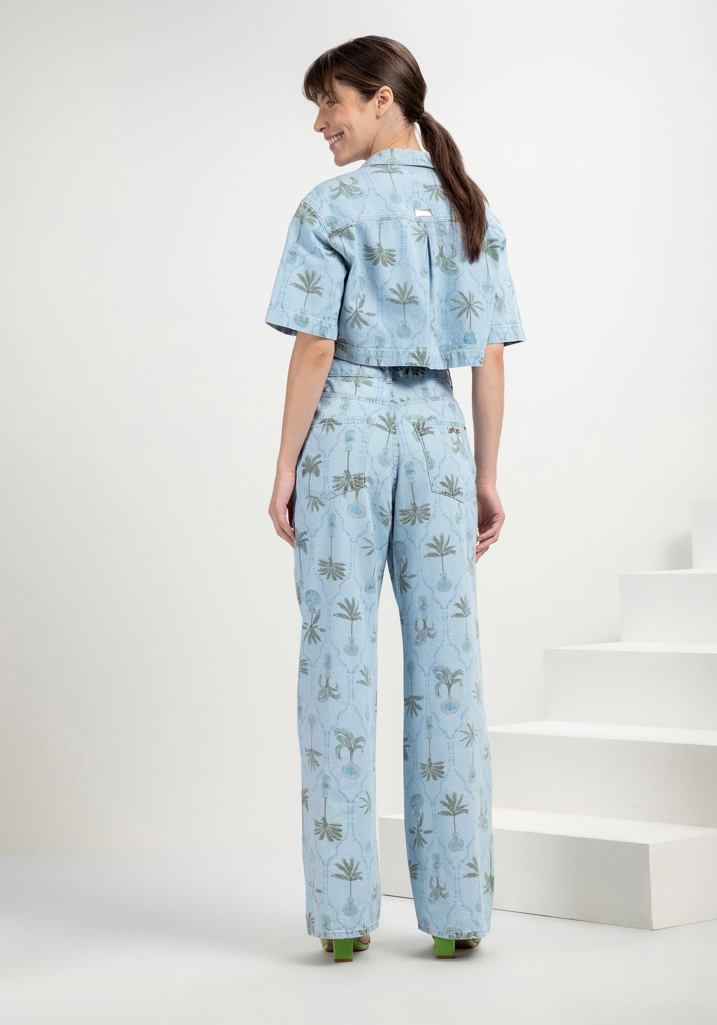 Cal&ccedil;a Jeans Wide Leg Estampada Super Alta, , large.