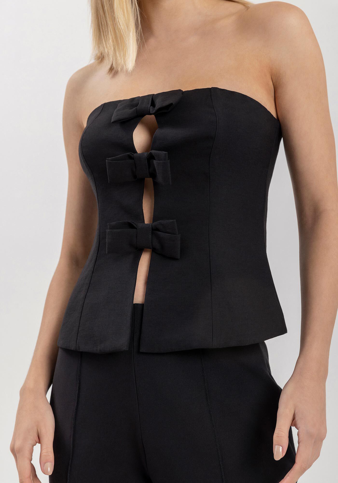 Blusa Sem Al&ccedil;as Com Z&iacute;per E La&ccedil;os Frontais, , large.