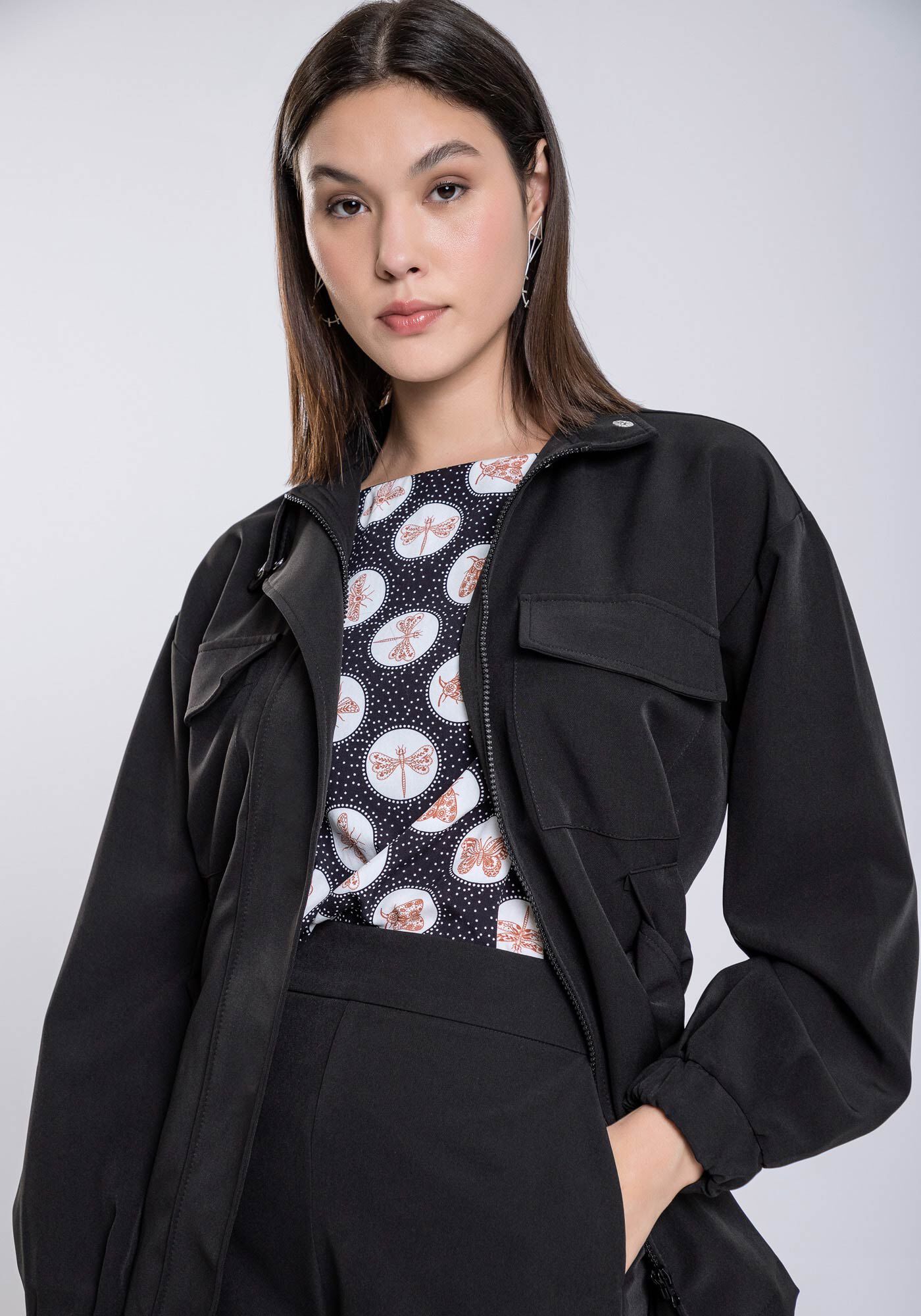 Blusa com Al&ccedil;as em Viscose Estampada, , large.