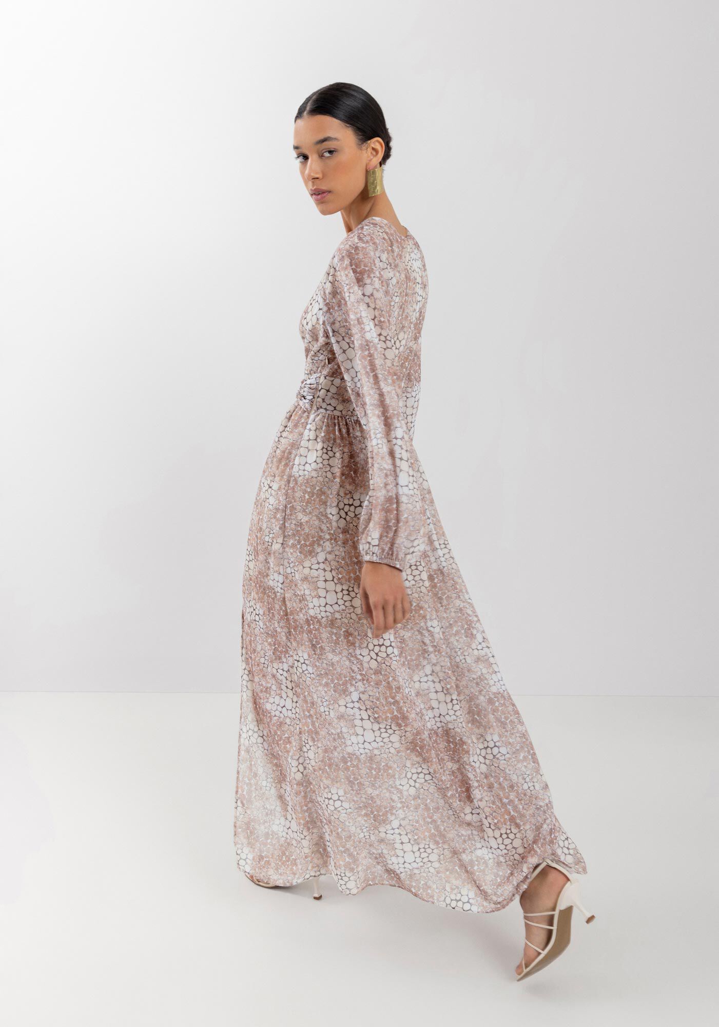 Vestido Longo Estampado Com Mangas Amplas E Fenda Lateral, , large.