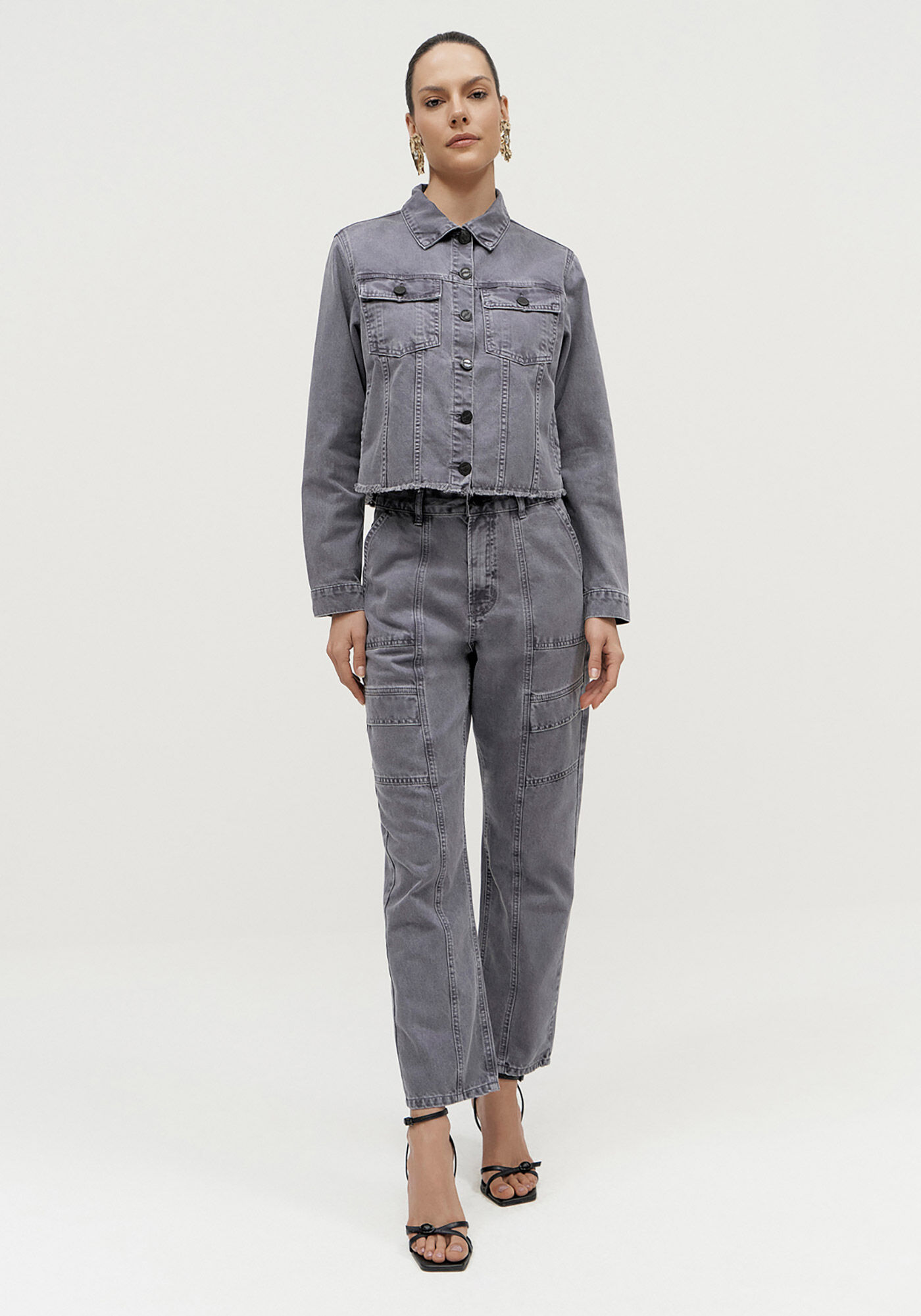 Cal&ccedil;a Sarja Reta Slim Cargo Cropped, CINZA LAVANDER BLUSH, large.