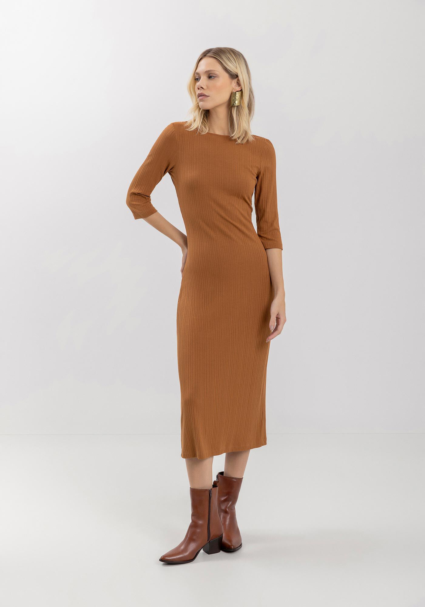 Vestido Midi Em Malha Canelada Com Fenda E Mangas M&eacute;dias, , large.