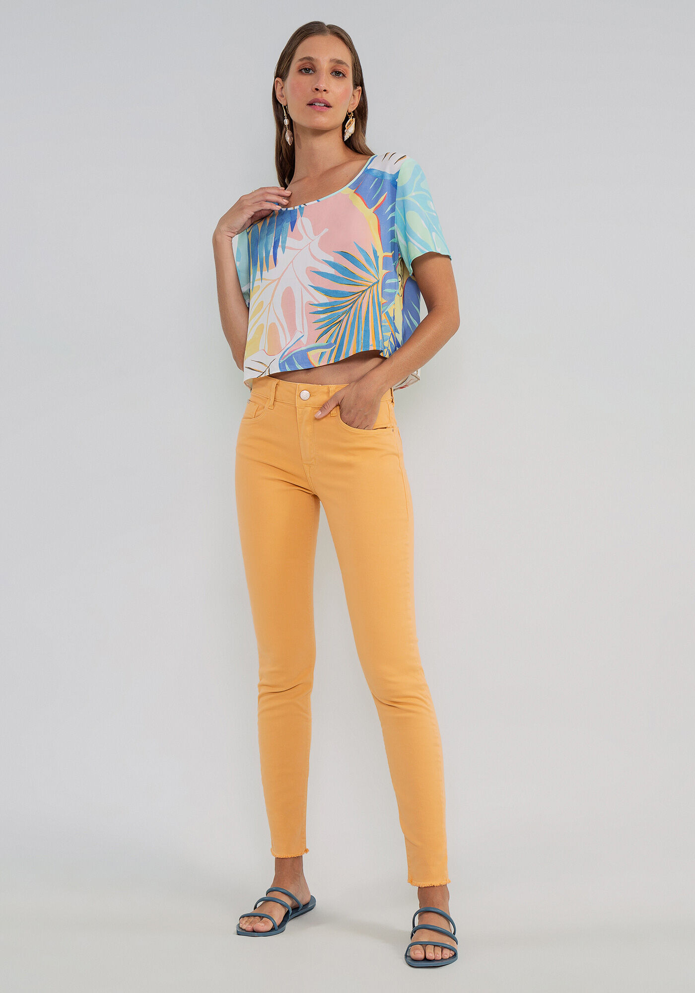 Cal&ccedil;a Sarja Com Elastano Cropped Bali, , large.