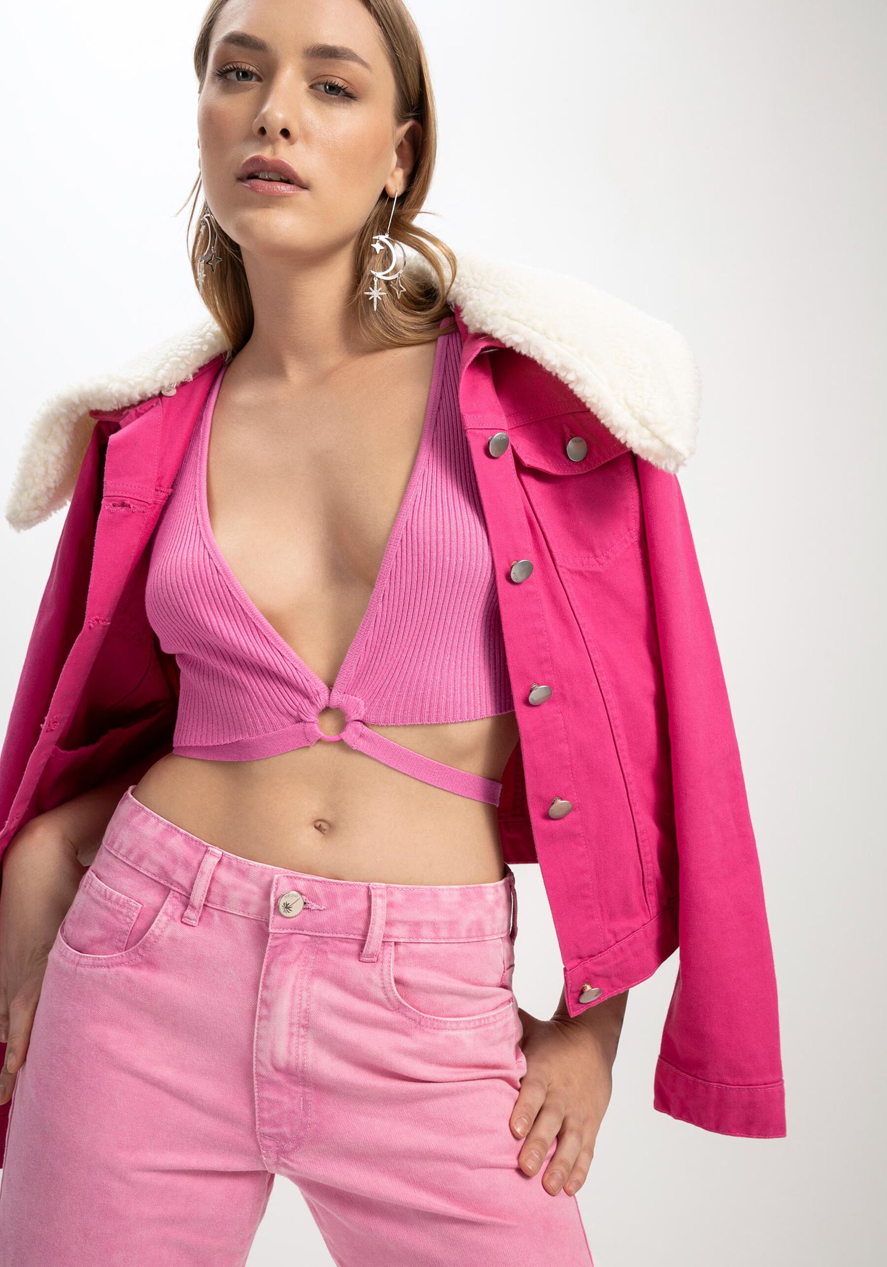 Jaqueta Sarja com Gola Pelo Removível, ROSA HIGH PINK. Jaqueta Sarja com Gola Pelo Removível, ROSA HIGH PINK, large.