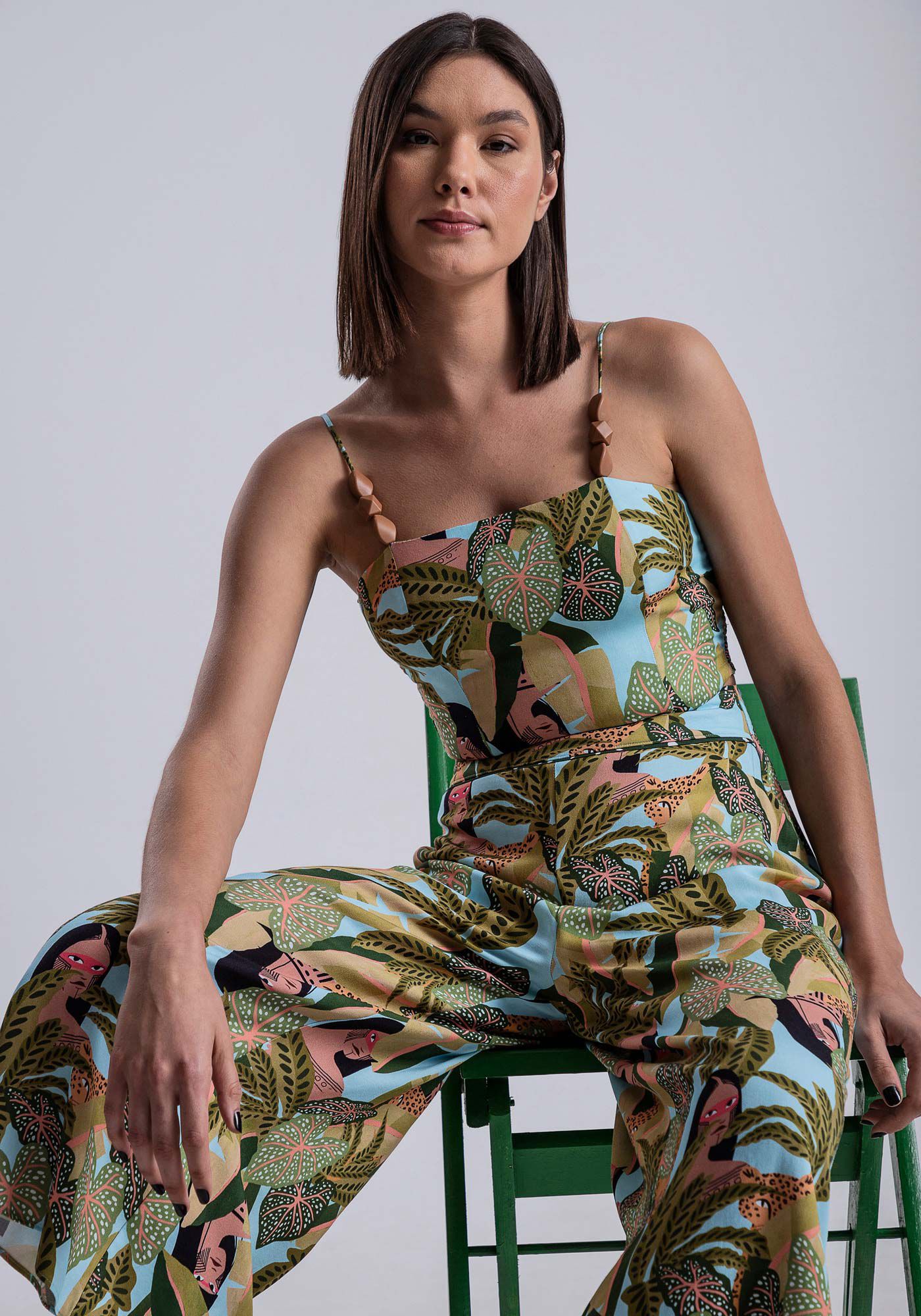 Blusa Cropped em Viscose com Detalhe Al&ccedil;as, , large.