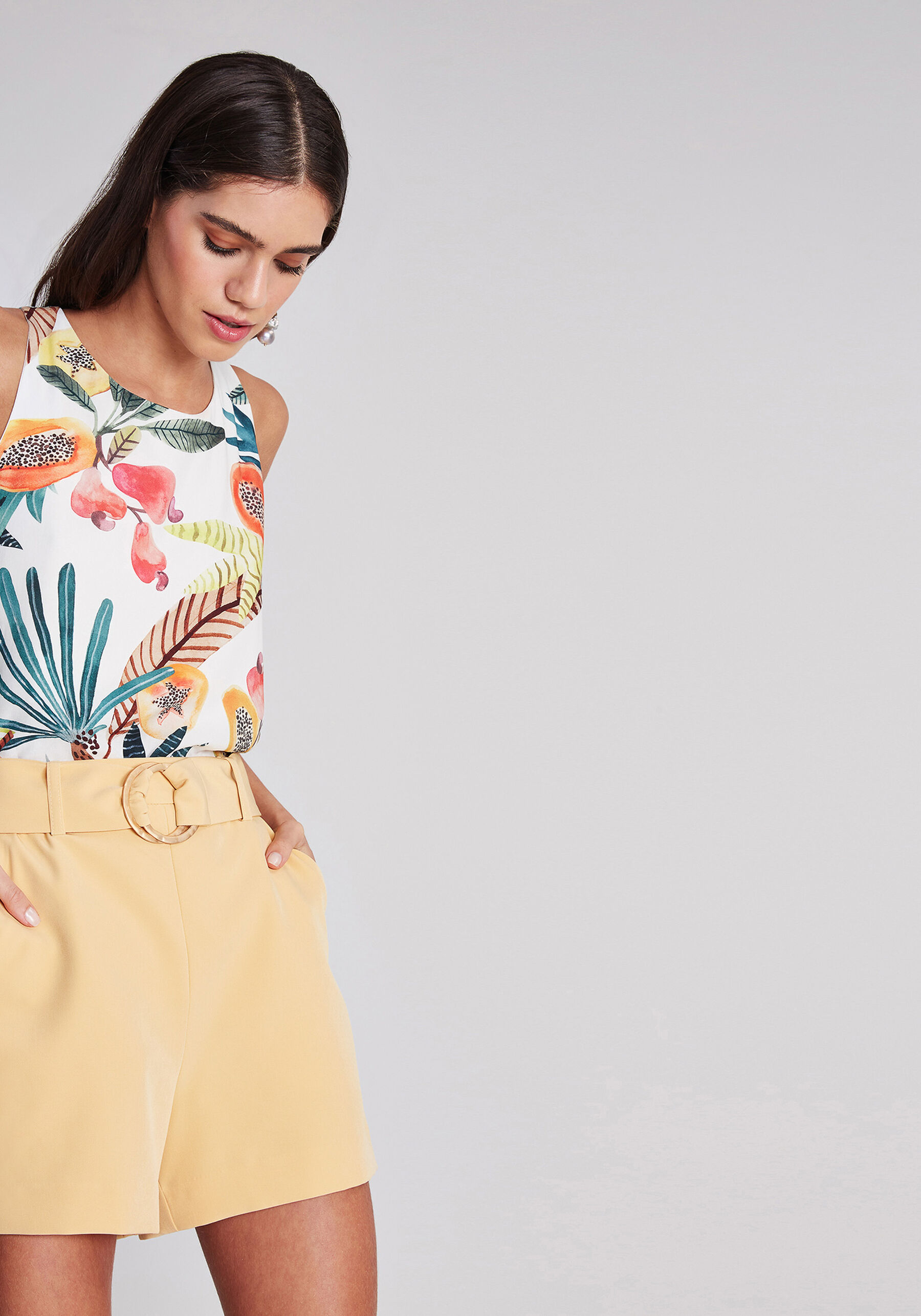 Shorts Cintura Alta com Cinto, . Shorts Cintura Alta com Cinto, , large.