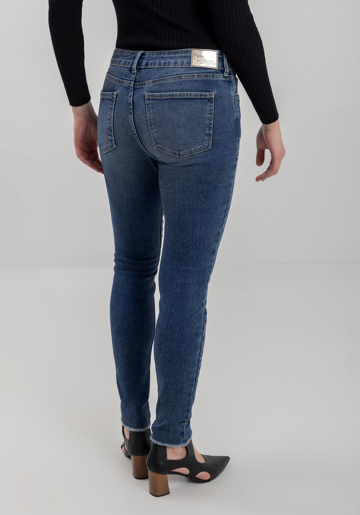 Cal&ccedil;a Skinny Cintura M&eacute;dia Jeans Com Elastano, , large.