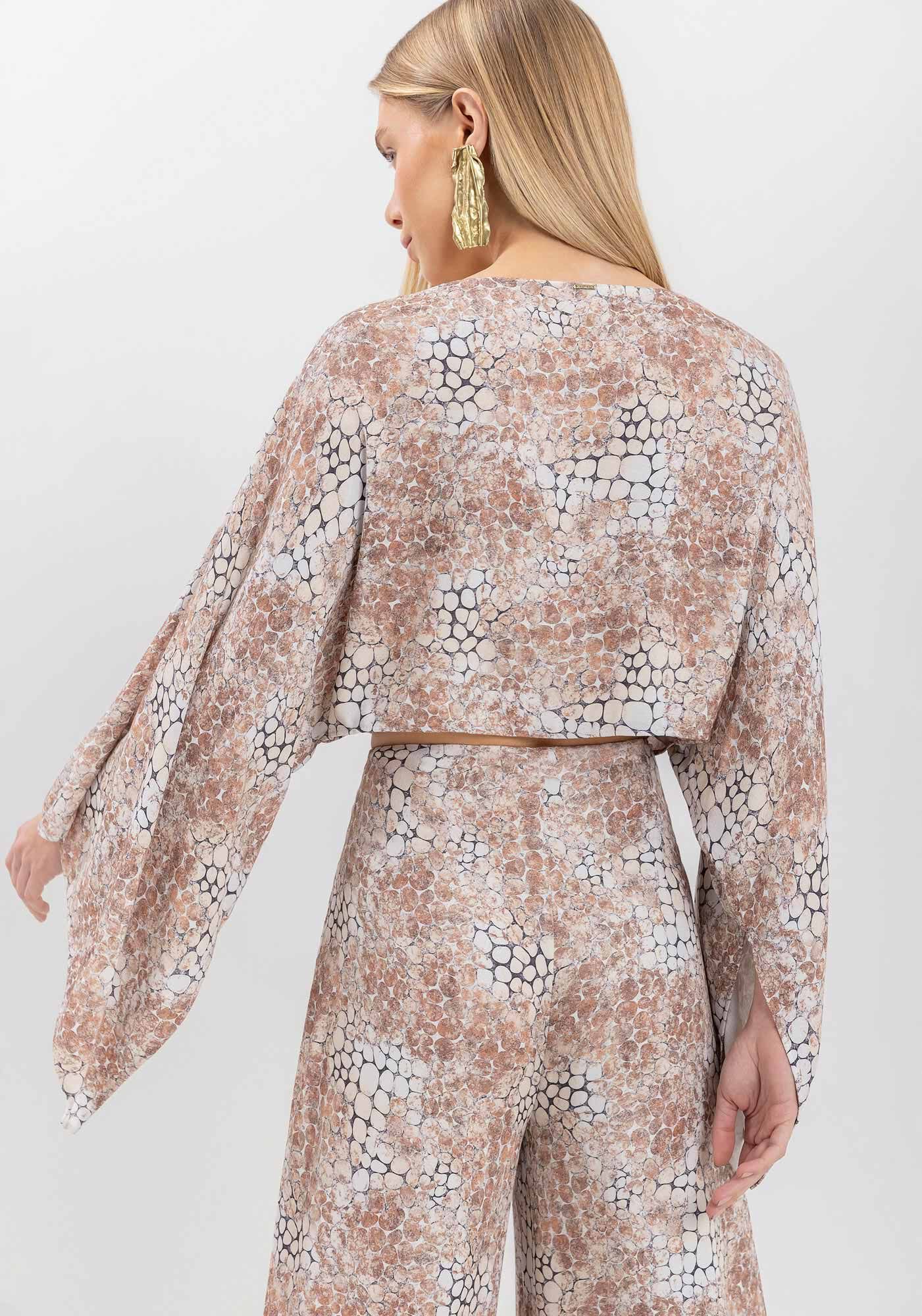 Blusa Curta Estampada Com Mangas Amplas Em Crepe De Viscose, , large.