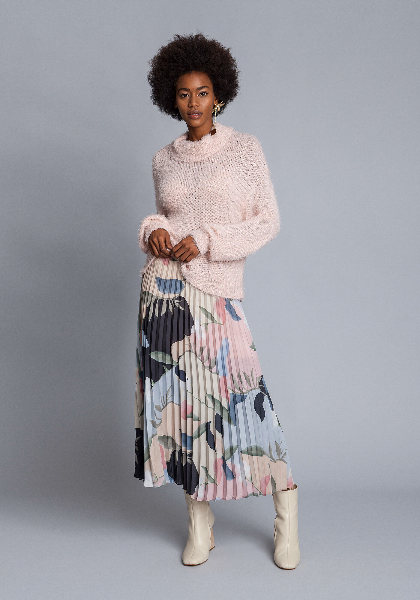 Blus&atilde;o Gola Alta em Tric&ocirc;, , large.