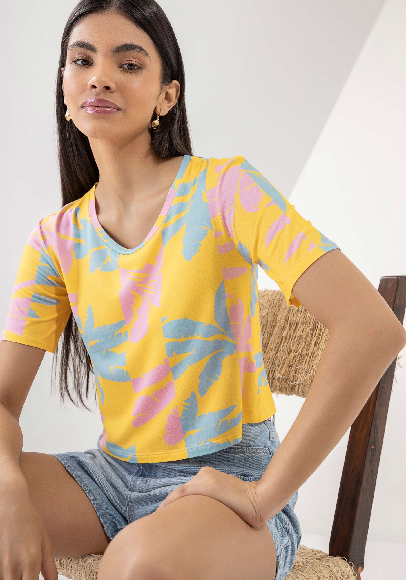 Blusa Estampada Curta em Malha Leve, , large.