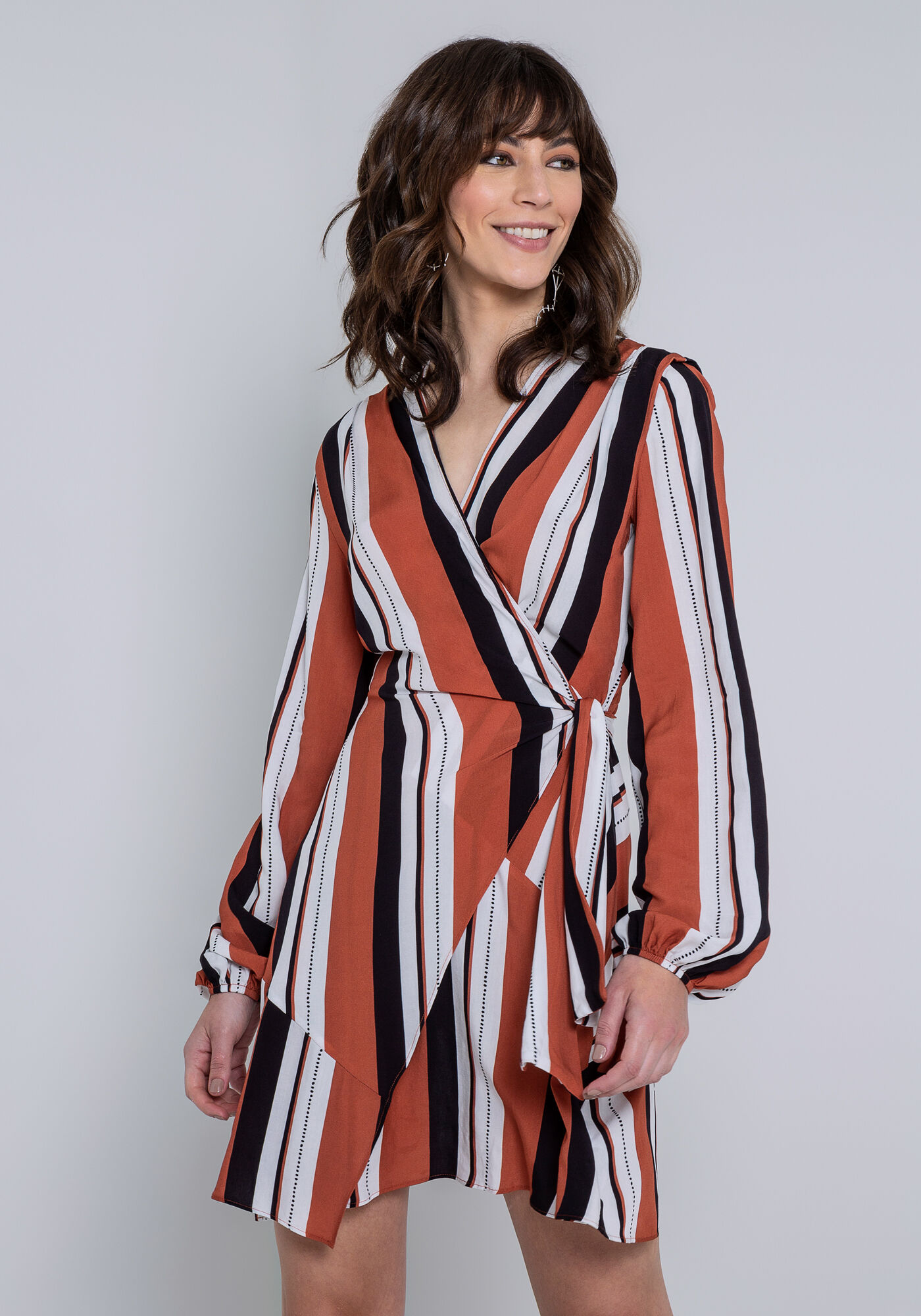 Vestido Transpassado em Viscose Listrado Lez a Lez