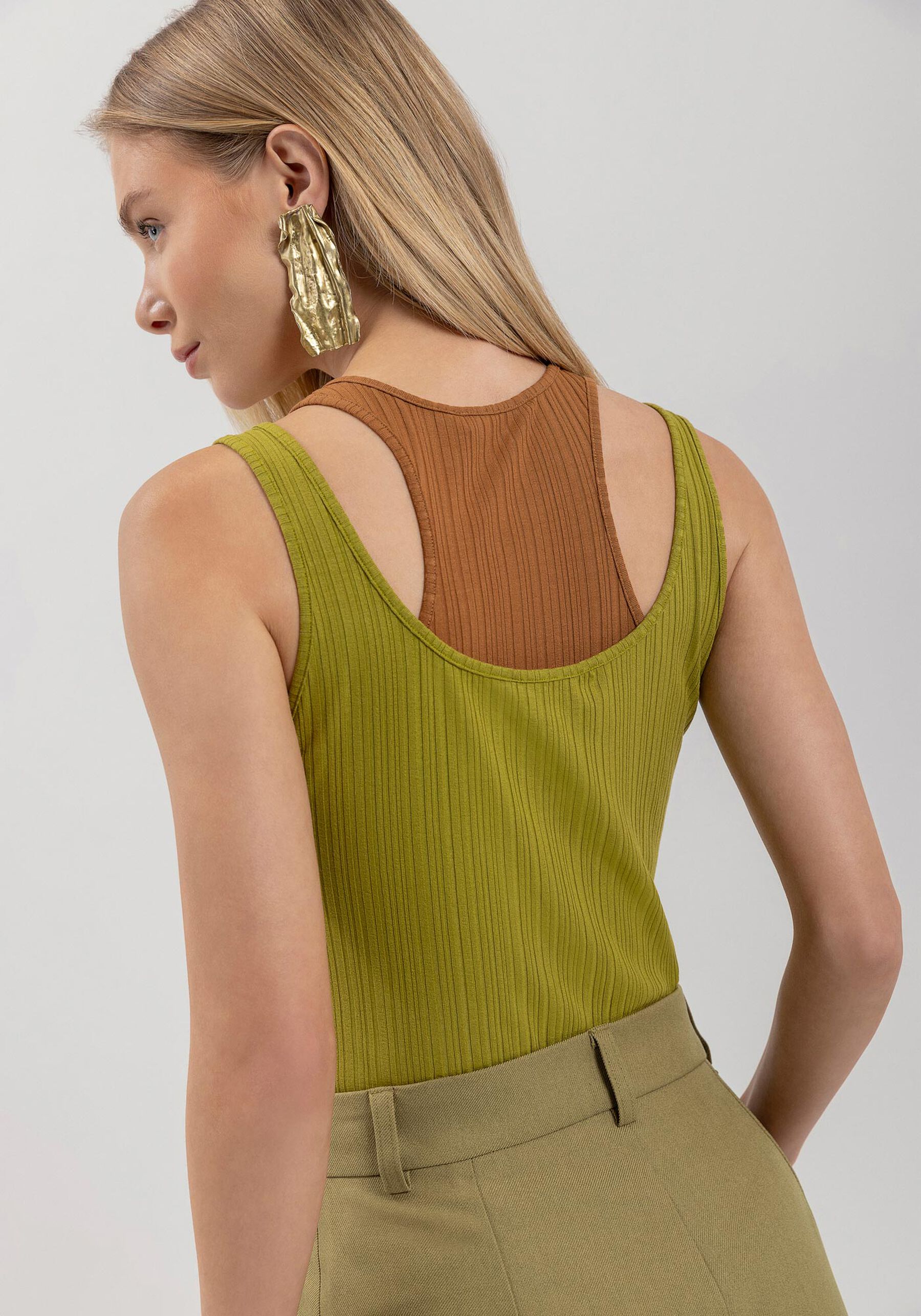 Blusa De Alças Em Malha Canelada Com Sobreposição, . Blusa De Alças Em Malha Canelada Com Sobreposição, , large.