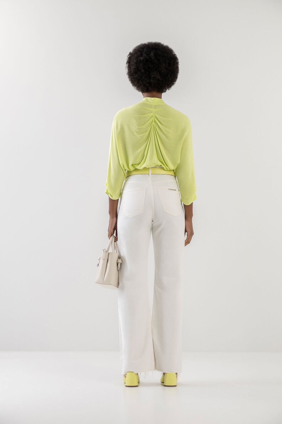 Blusa Manga 3/4 em Viscose com Faixas Decote, . Blusa Manga 3/4 em Viscose com Faixas Decote, , large.