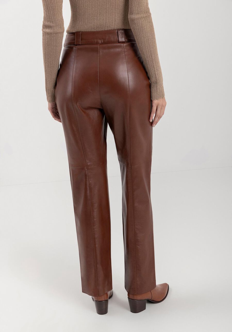 Calça Reta De Couro Com Cintura Média E Botões Forrados, . Calça Reta De Couro Com Cintura Média E Botões Forrados, , large.