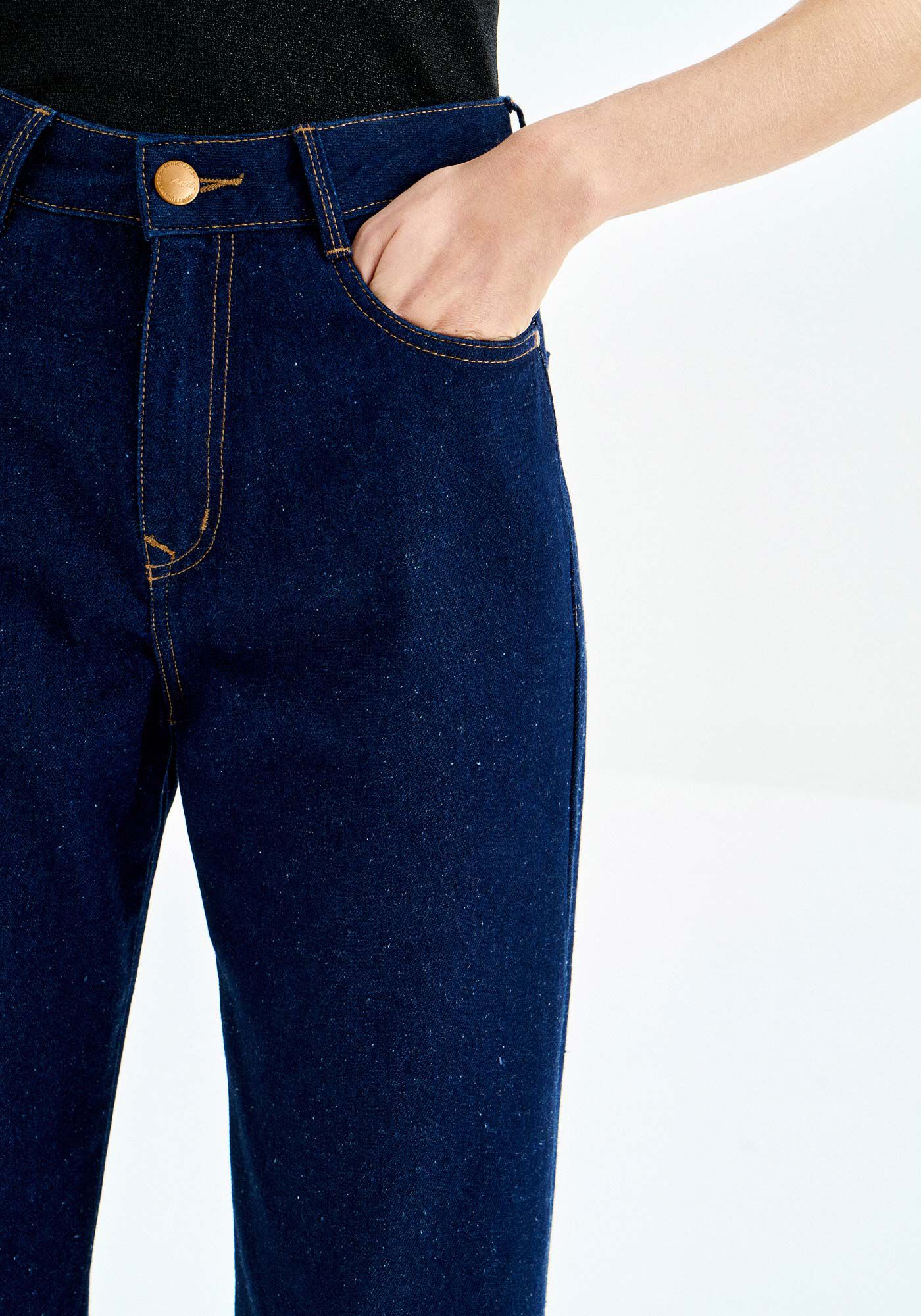 Cal&ccedil;a Jeans Reta Cintura Alta Sustent&aacute;vel, , large.