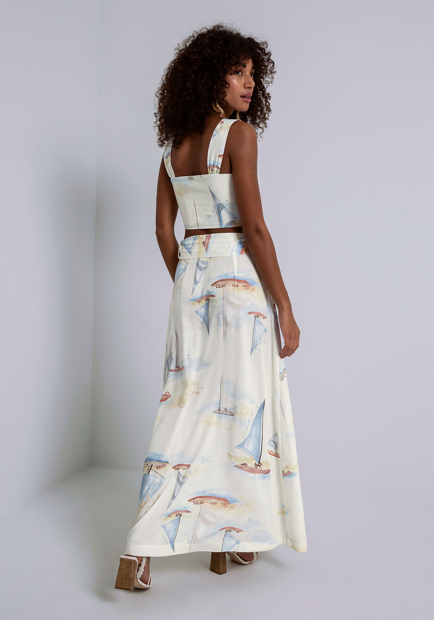 Blusa Cropped em Viscose com Bot&otilde;es, , large.