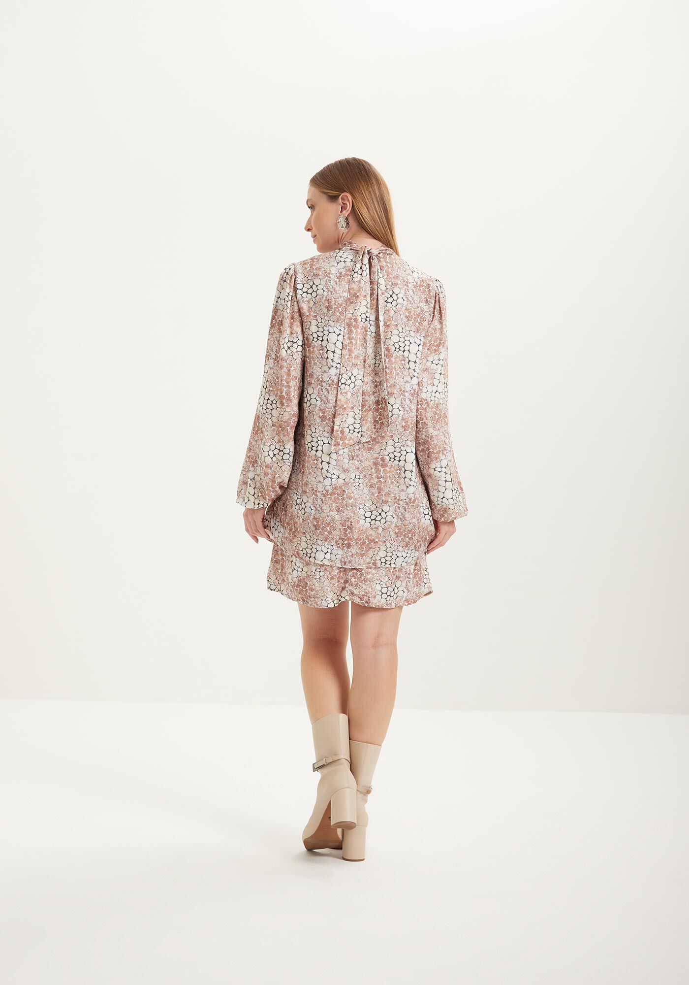 Vestido Curto Estampado Com Mangas Amplas E Gola Alta, , large.