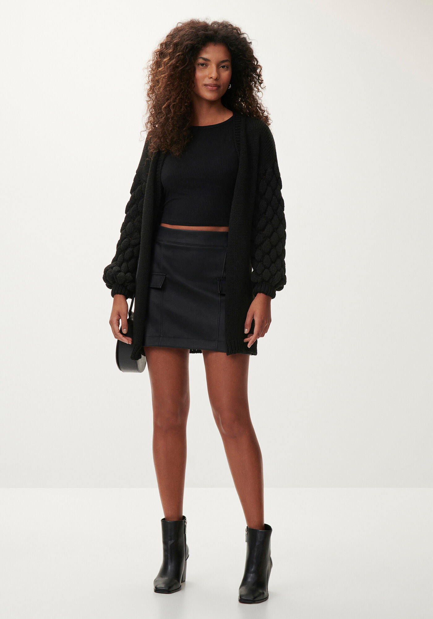 Regata Cropped Canelada Halter Neck, , large.