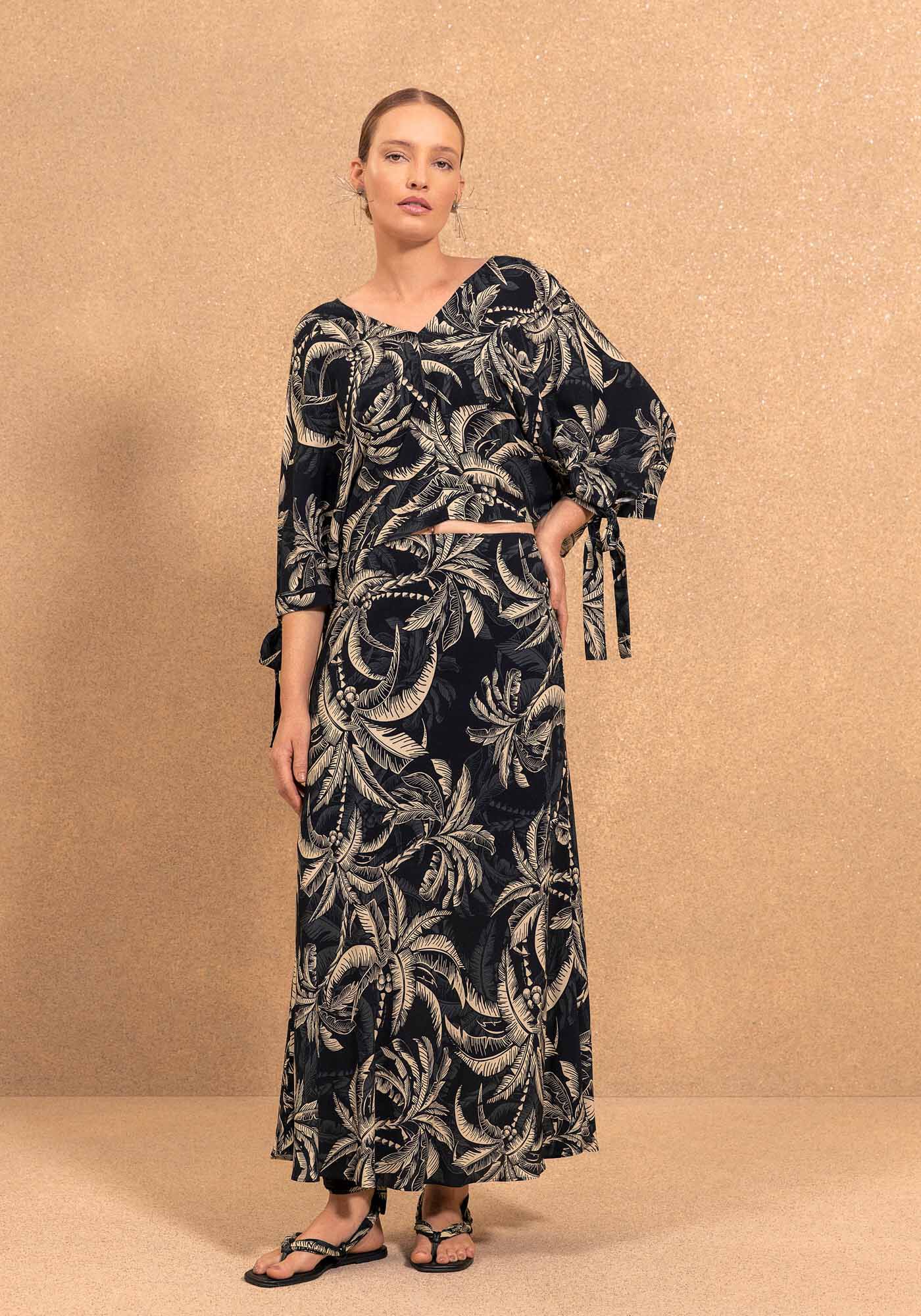 Saia Estampada De Cintura Alta Em Viscose Respons&aacute;vel, COQUEIRO PRETO, large.