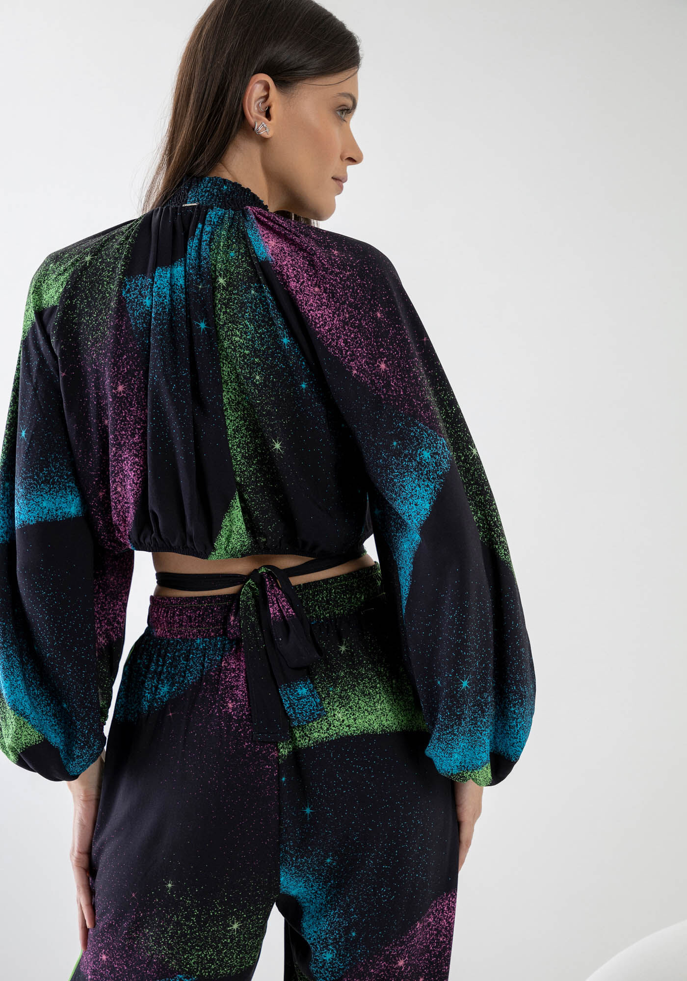 Blusa Gola Alta Estampada com Manga Bufante, , large.