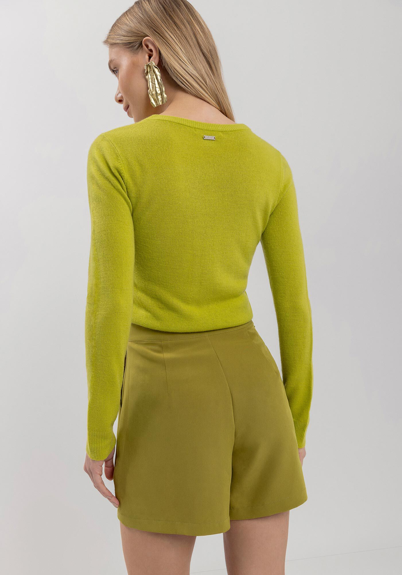 Blusa B&aacute;sica De Mangas Longas Com Gola V Em Malha De Tric&ocirc;, , large.