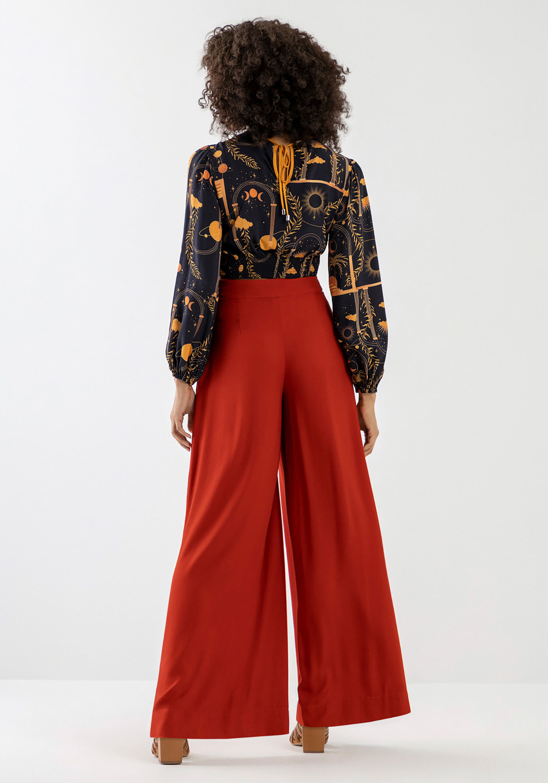 Calça Pantalona Máxi em Viscose com Cintura Alta, . Calça Pantalona Máxi em Viscose com Cintura Alta, , large.