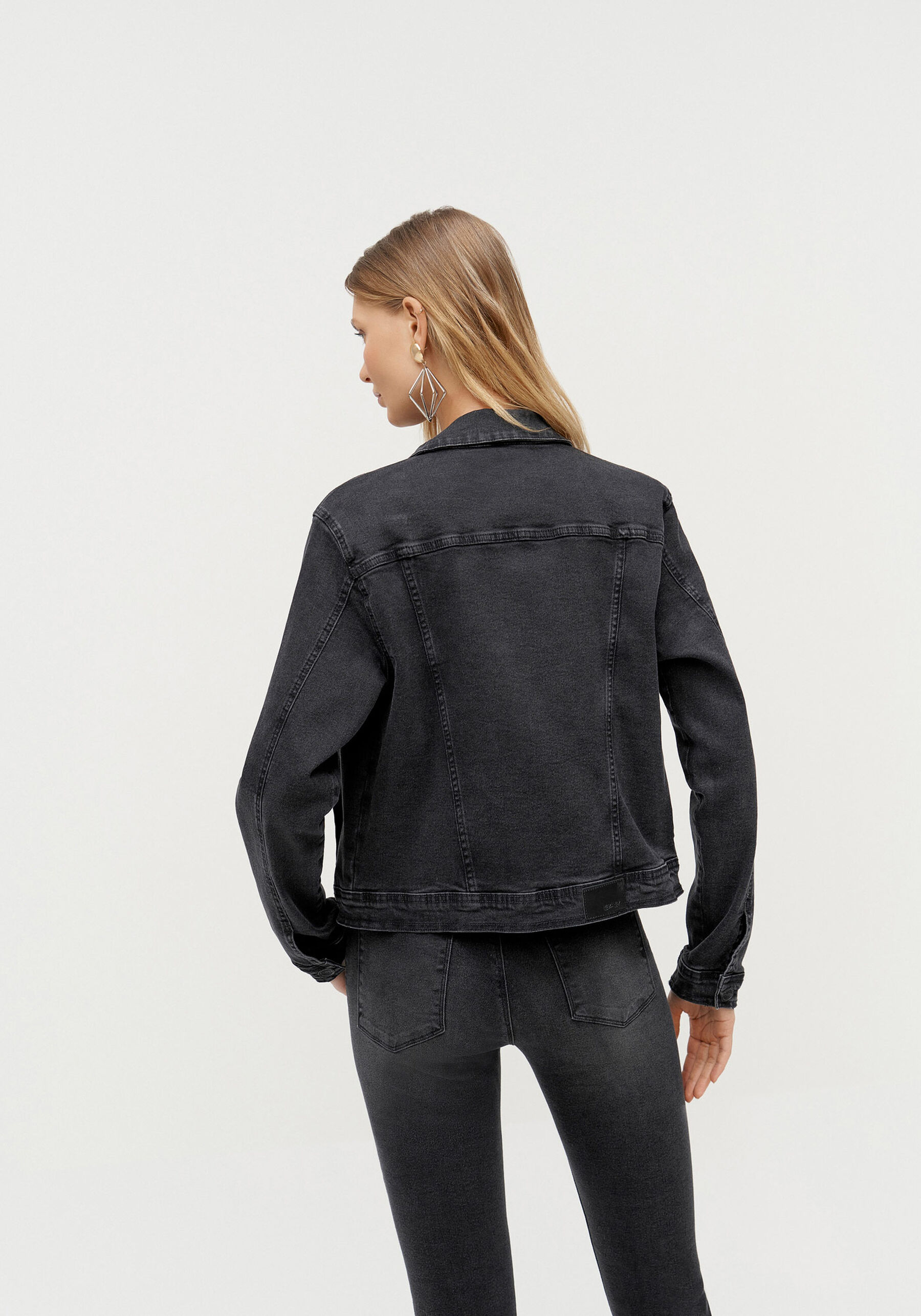 Jaqueta Jeans Preta com Elasticidade, PRETO REATIVO. Jaqueta Jeans Preta com Elasticidade, PRETO REATIVO, large.