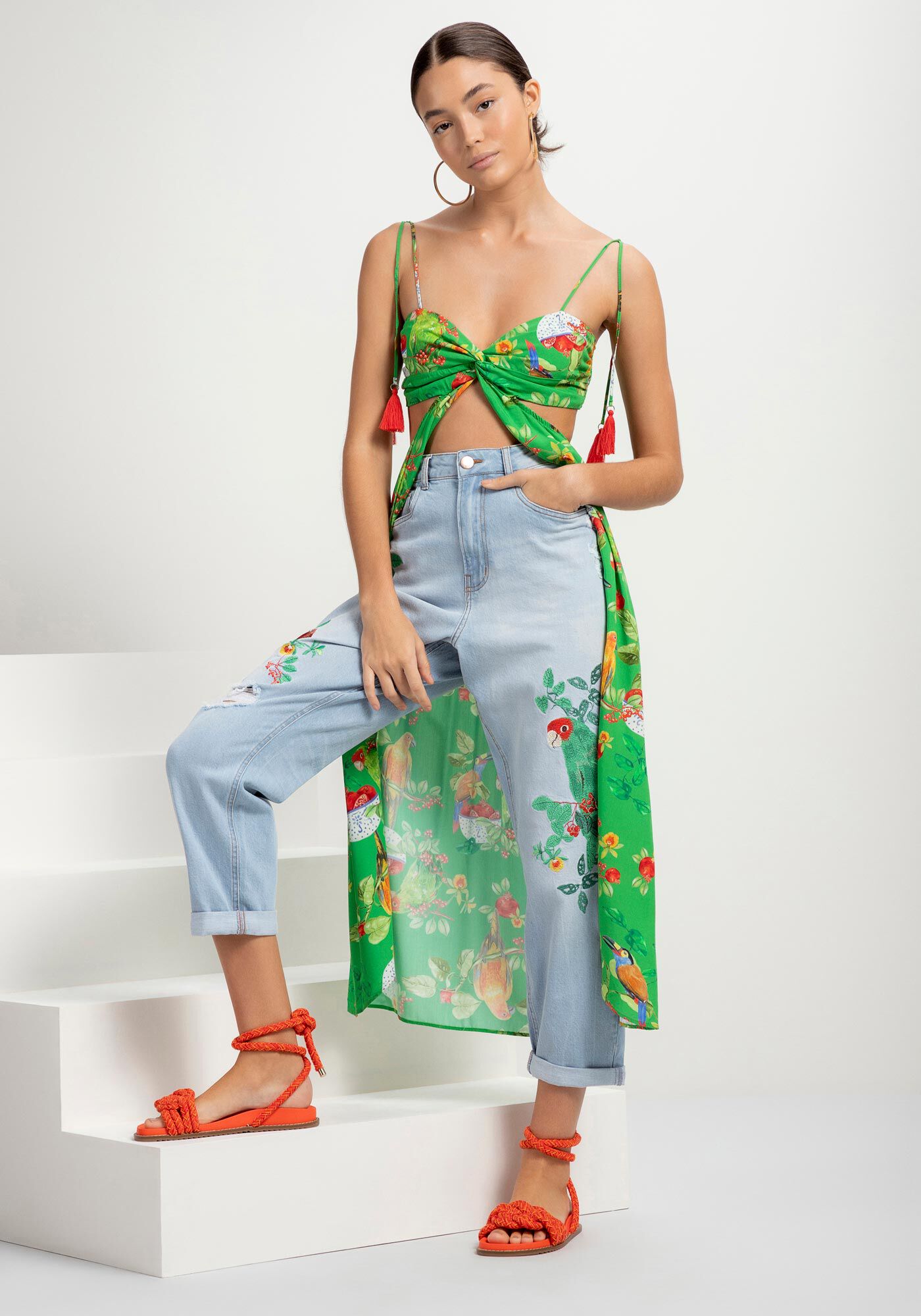 Cal&ccedil;a Jeans Mom Super Alta com Bordado, , large.