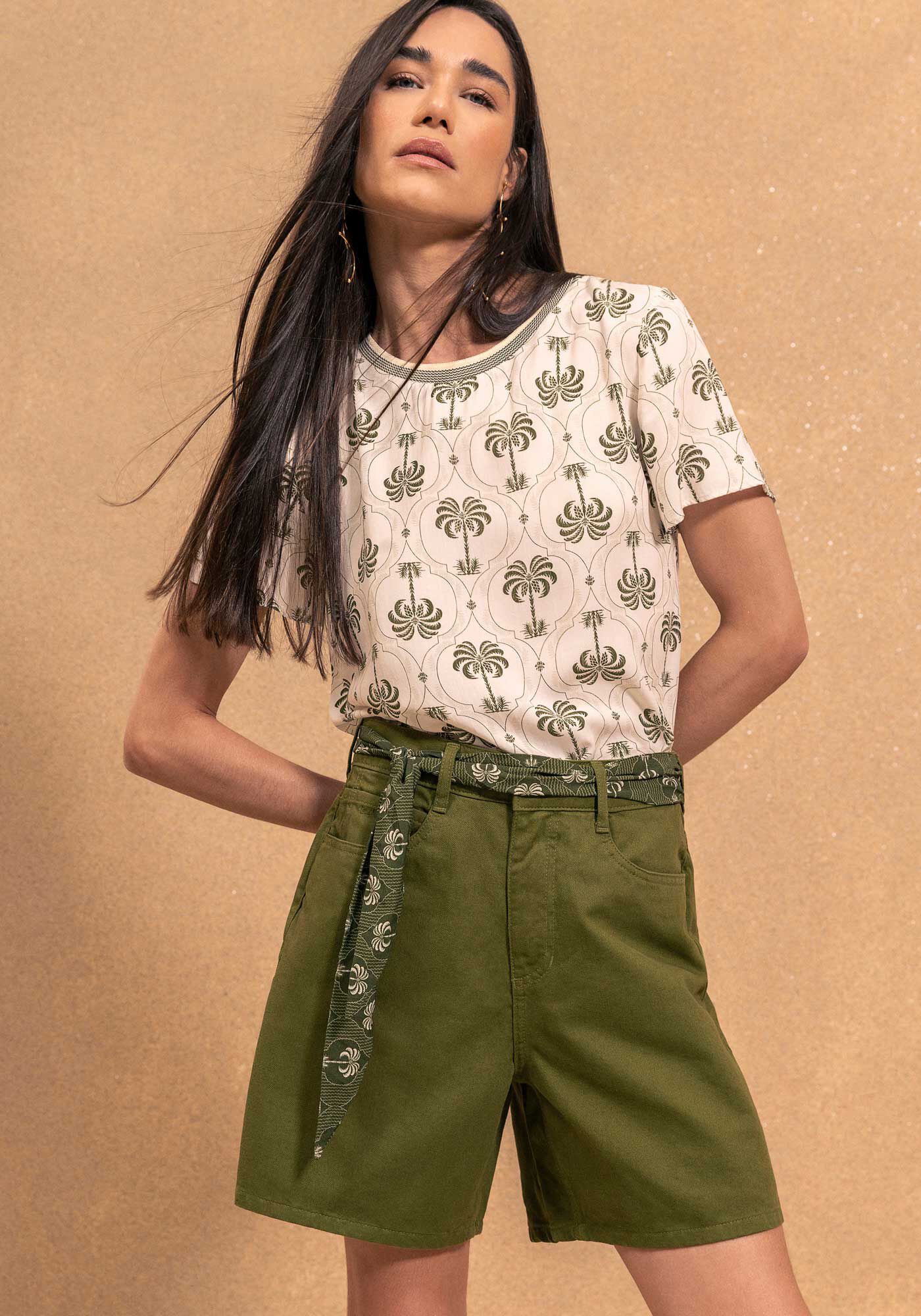 Blusa Estampada Com Decote Redondo E Manga Curta Em Viscose, MAXI PALM VERDE, large.