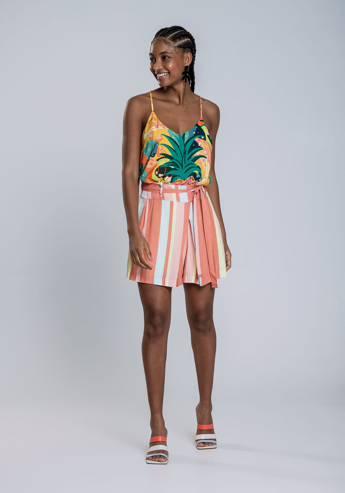 Blusa com Al&ccedil;as em Viscose com Decote V, , large.