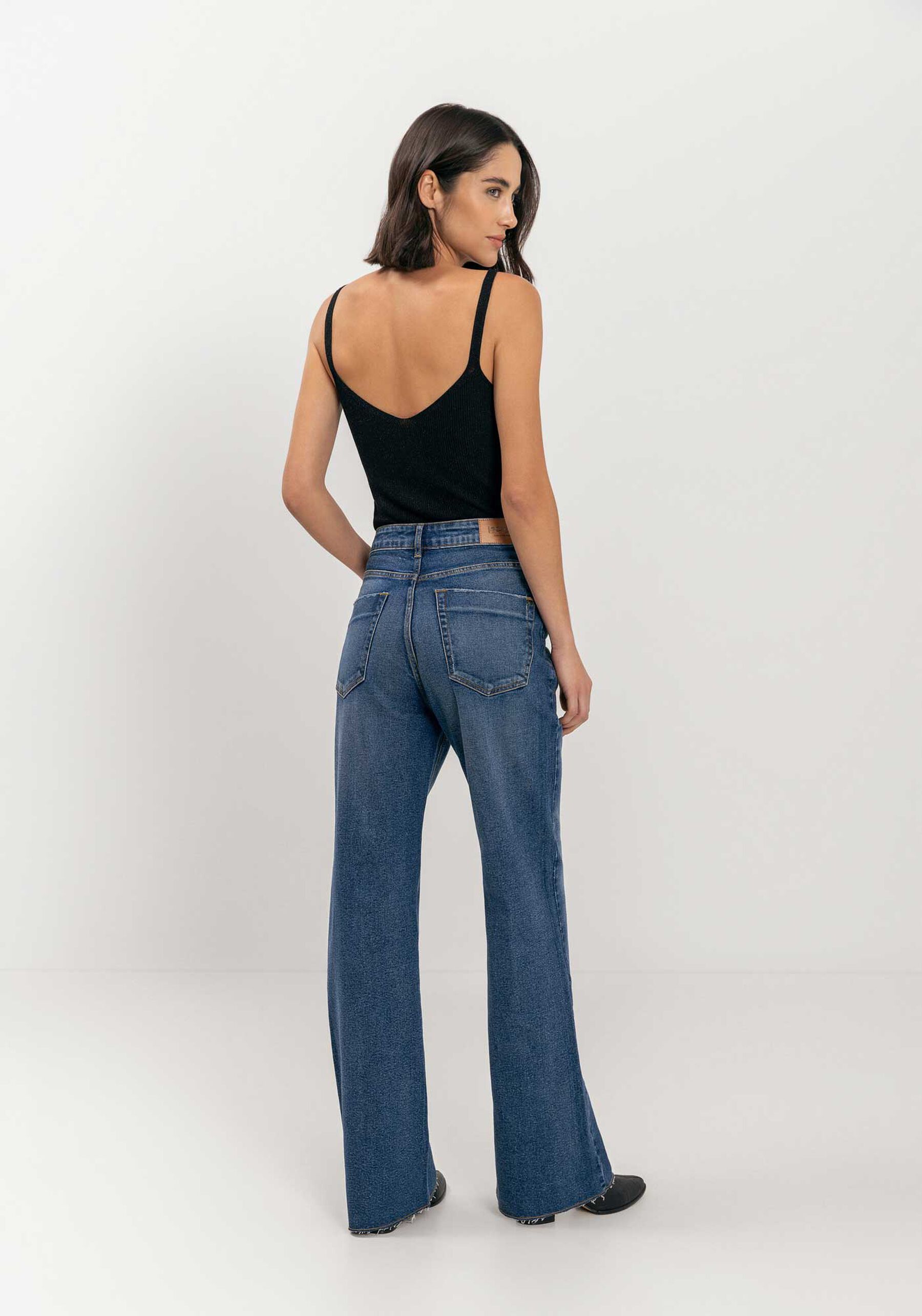 Calça Wide Leg Jeans Comfort Com Cintura Alta E Bridão, JEANS. Calça Wide Leg Jeans Comfort Com Cintura Alta E Bridão, JEANS, large.