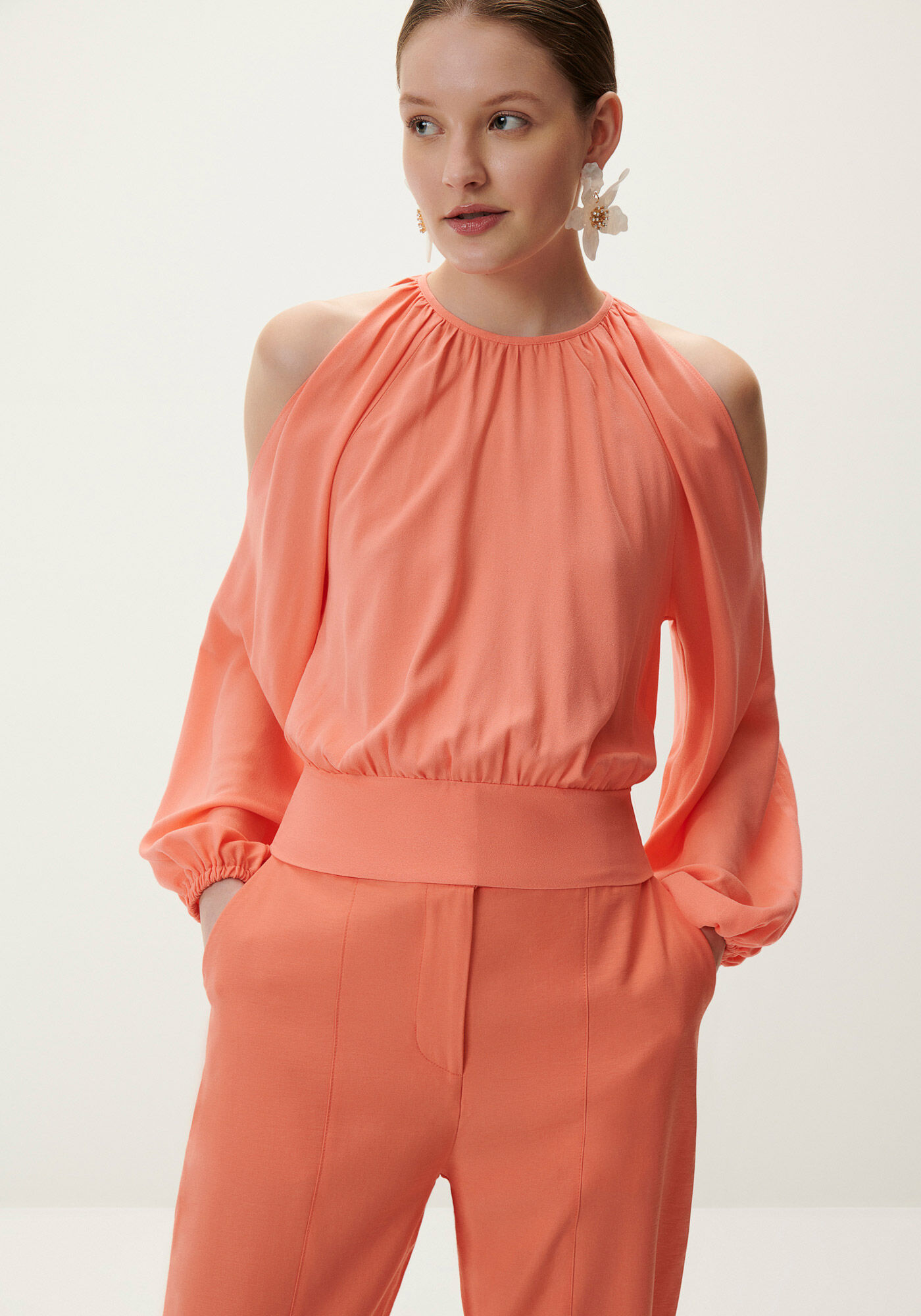 Blusa Manga Longa Bufante com Recorte Ombros, , large.